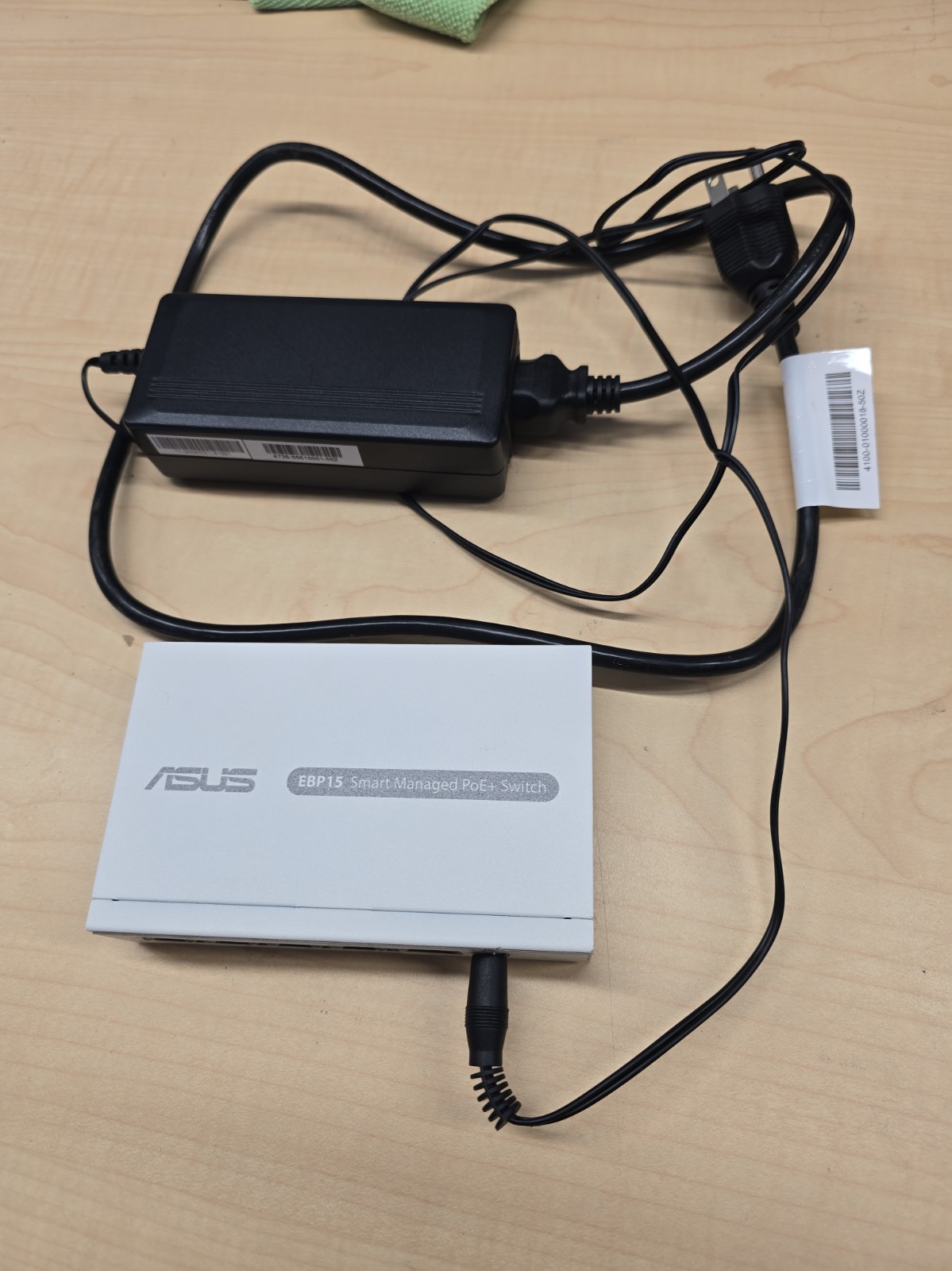 ASUS - ExpertWiFi EBP15 5-Port Gigabit Smart Managed PoE+ Ethernet Switch - W...