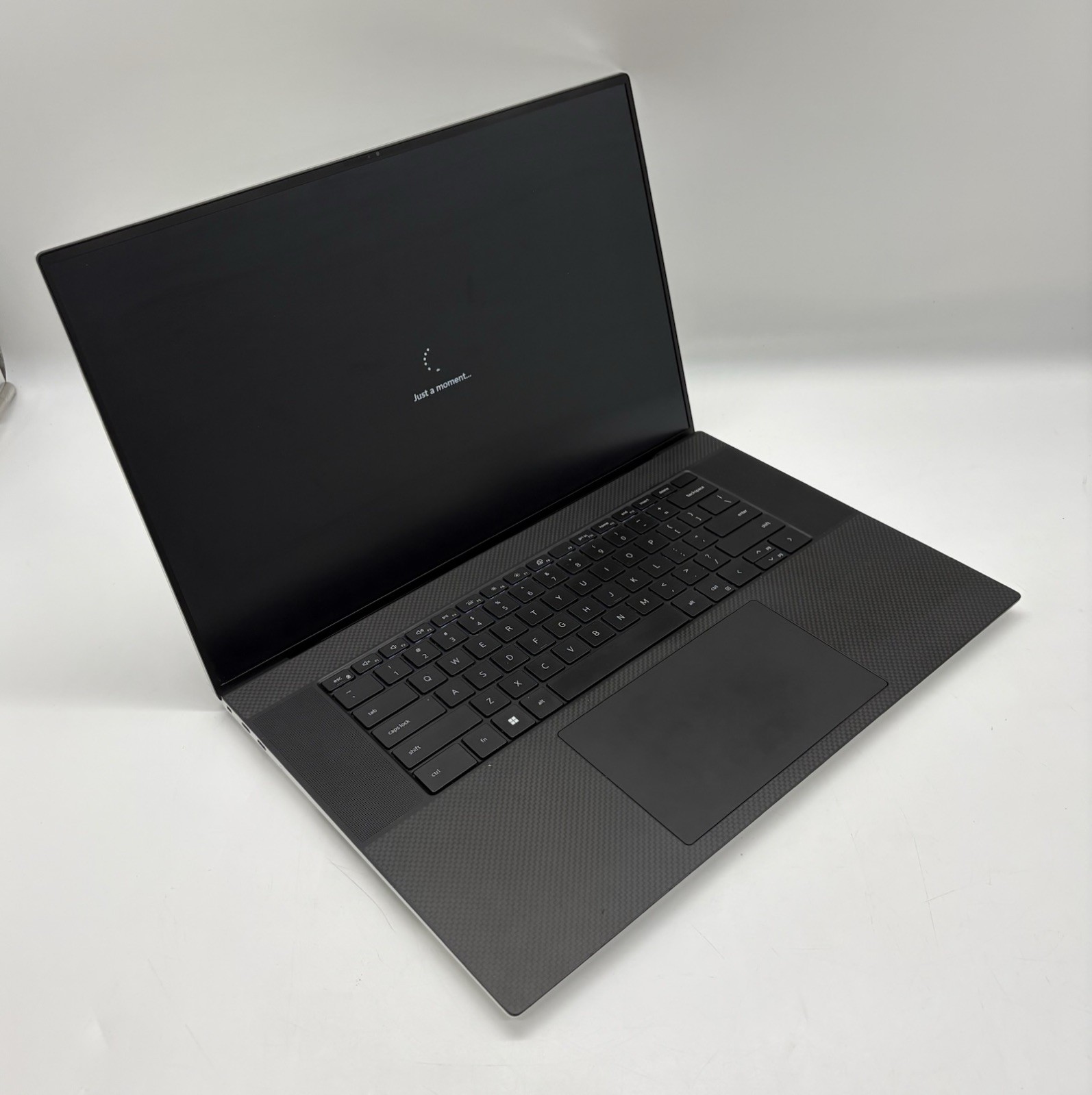 Dell XPS 17 9720 17" Intel i7-12700H 2.3GHz 16GB DDR5 RAM 1TB SSD RTX 3050