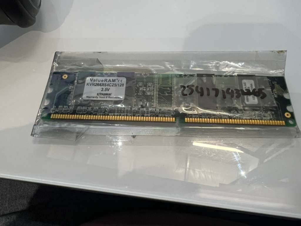 Kingston KVR266X64C25/128 Desktop Computer Memory RAM Value Ram