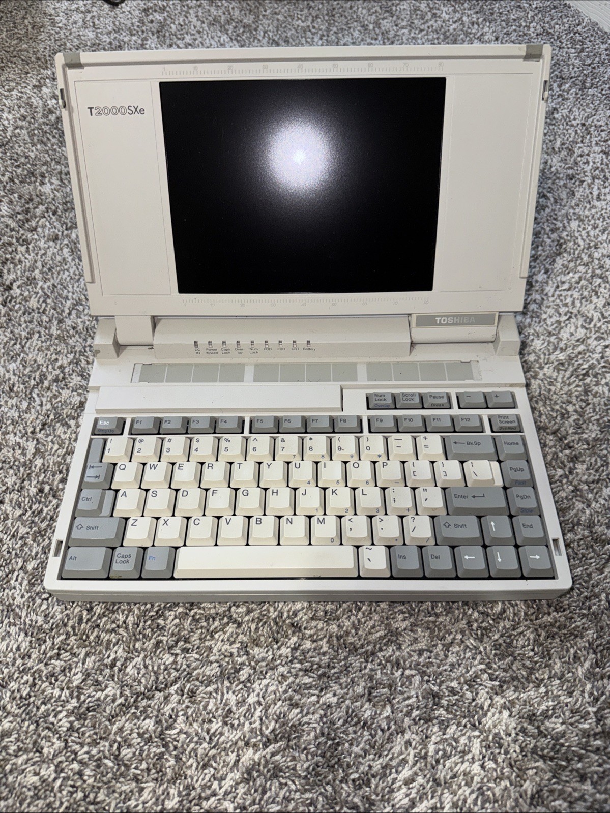 TOSHIBA T2000 SXe Vintage PC Laptop Untested No Charger Unknown Specs