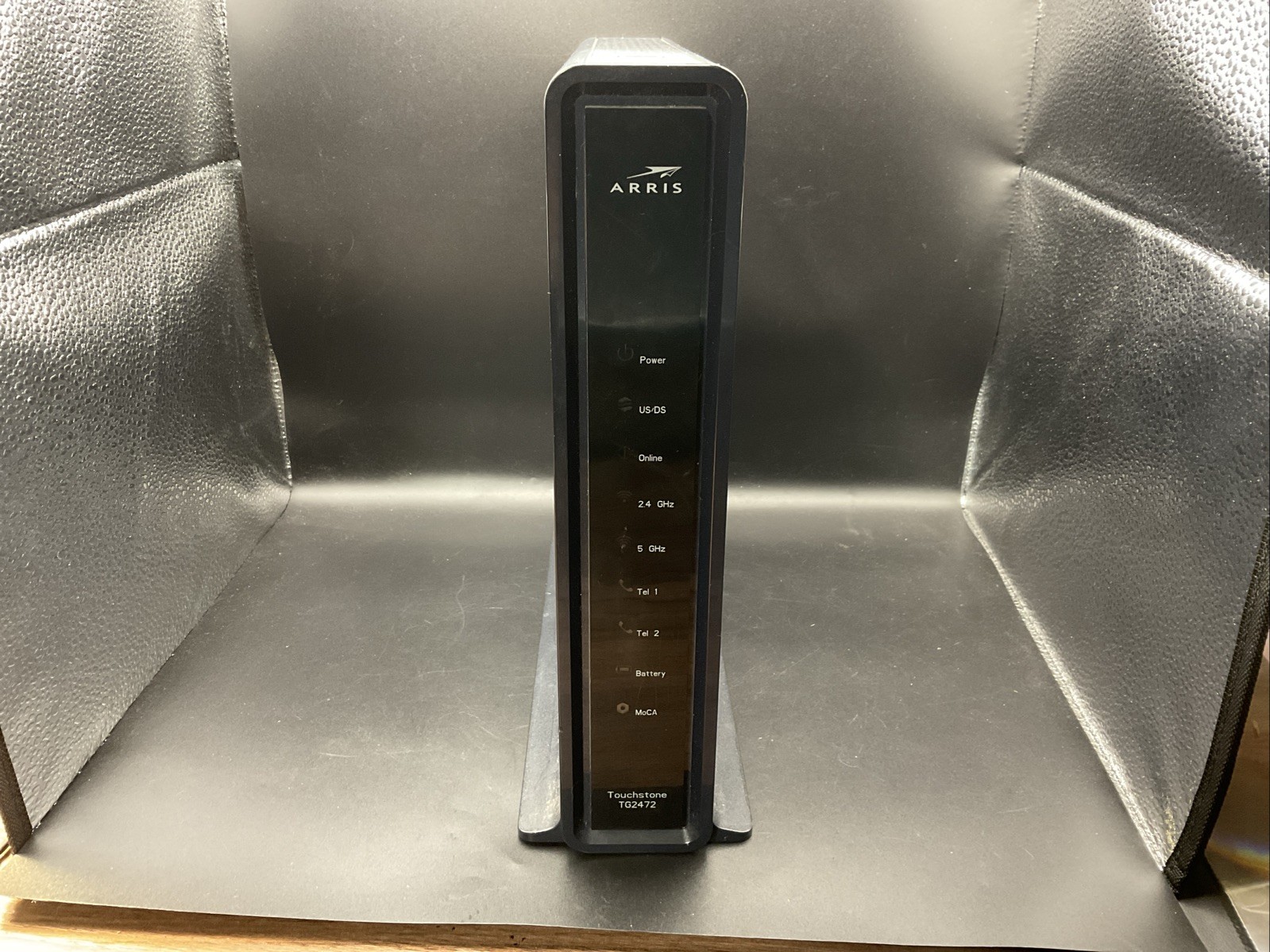 Arris Touchstone TG2472 Cable Voice gateway Modem 24x8 DOCSIS 3.0 Gateway.
