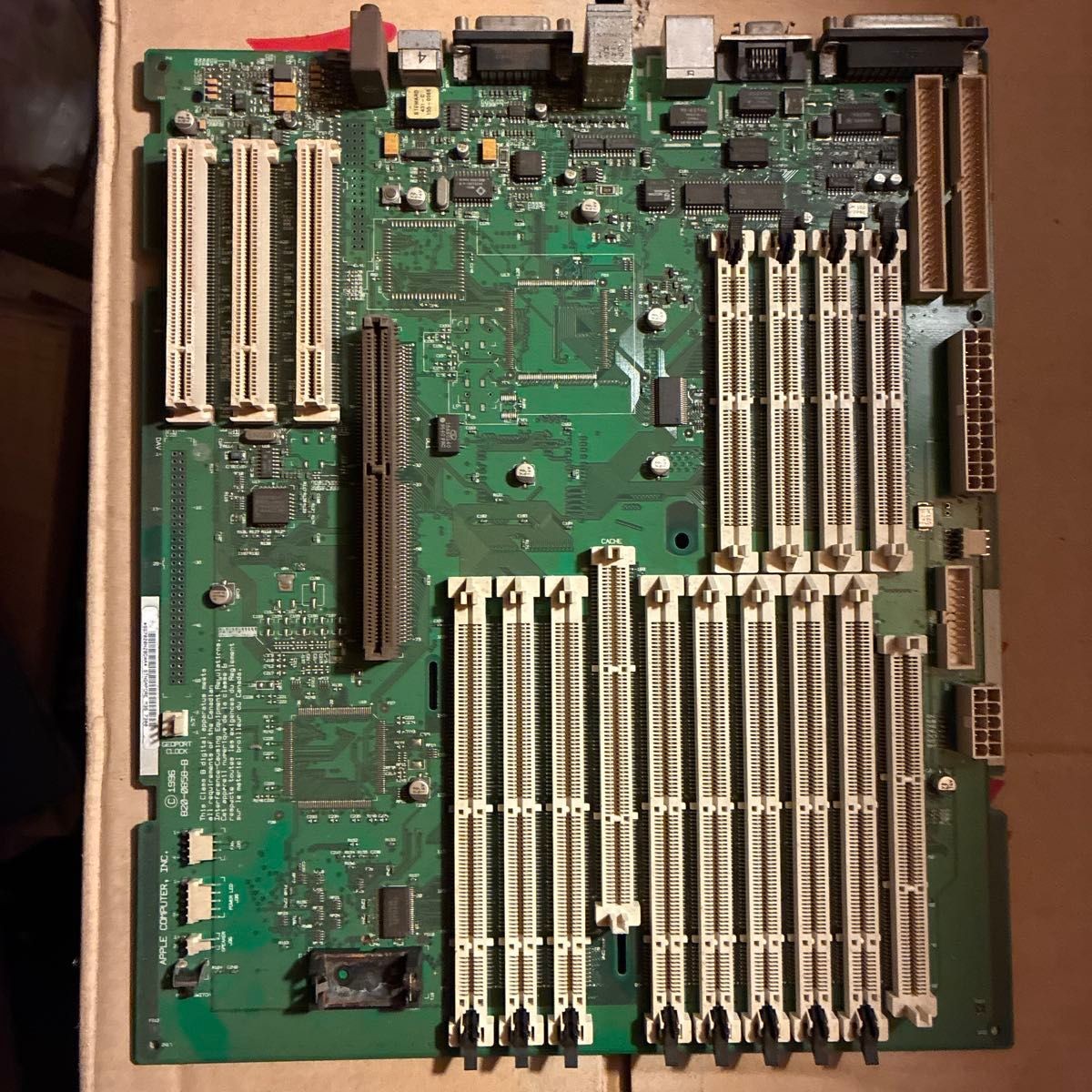 Apple Macintosh LC 575 Logic Board Motherboard 1996 Vintage Untested
