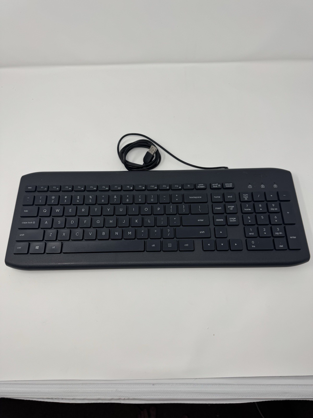 Surf Onn Wired USB Keyboard 104 keys 100009052 Black WORKS TESTED