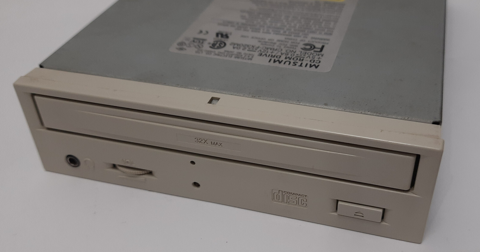 Mitsumi CRMC-FX320M2 32x IDE CD-ROM Drive (Retro, 1998)