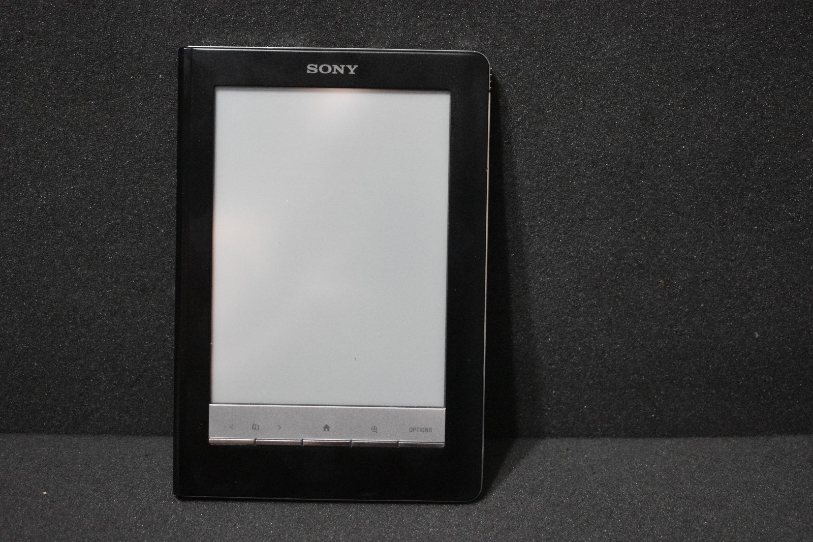 Sony PRS-600 Digital Book Reader E-Reader Touchscreen Black - For parts Read