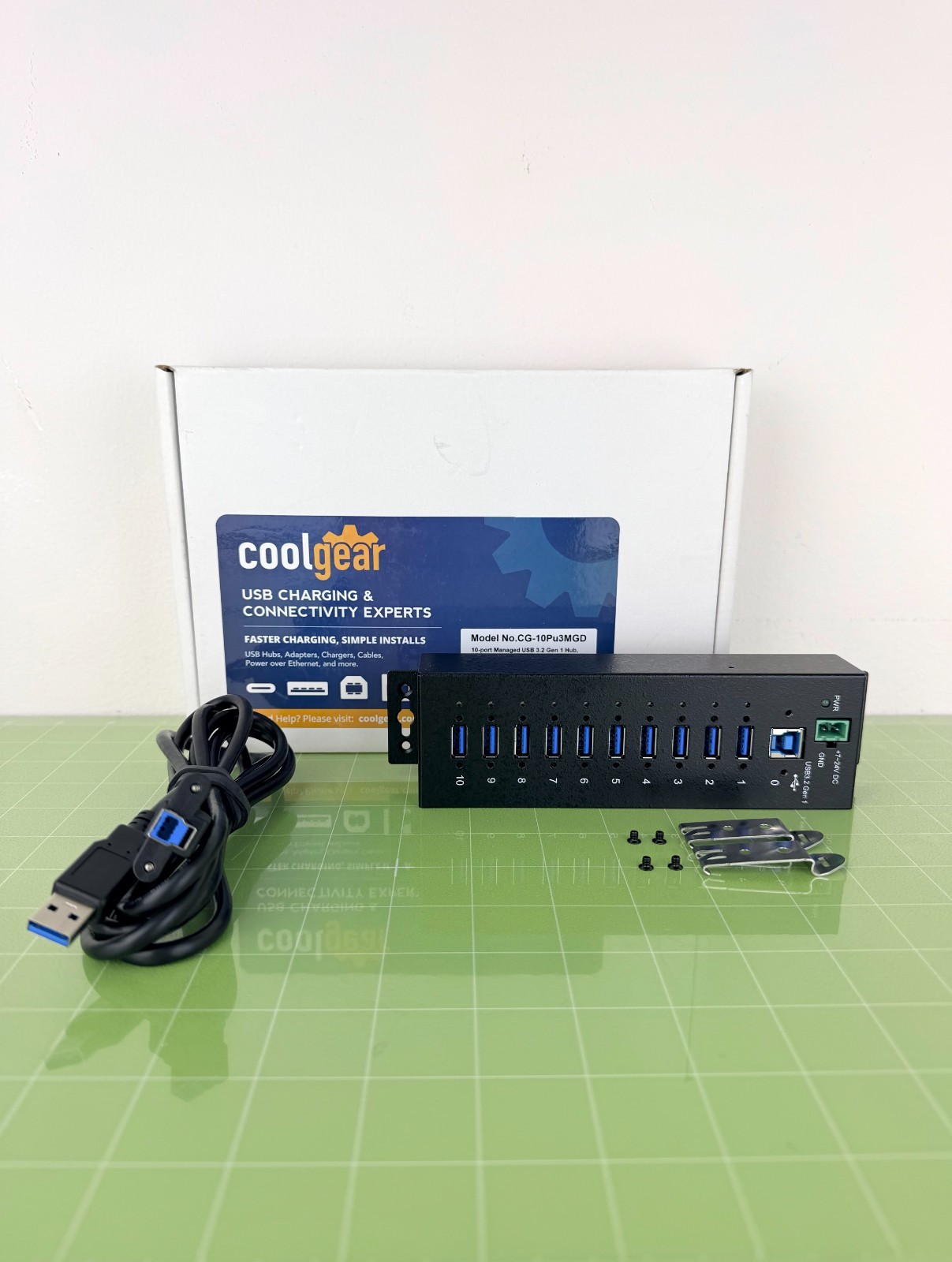 Coolgear - 10 Port Managed USB 3.2 Gen 1 Hub [CG-10Pu3MGD]