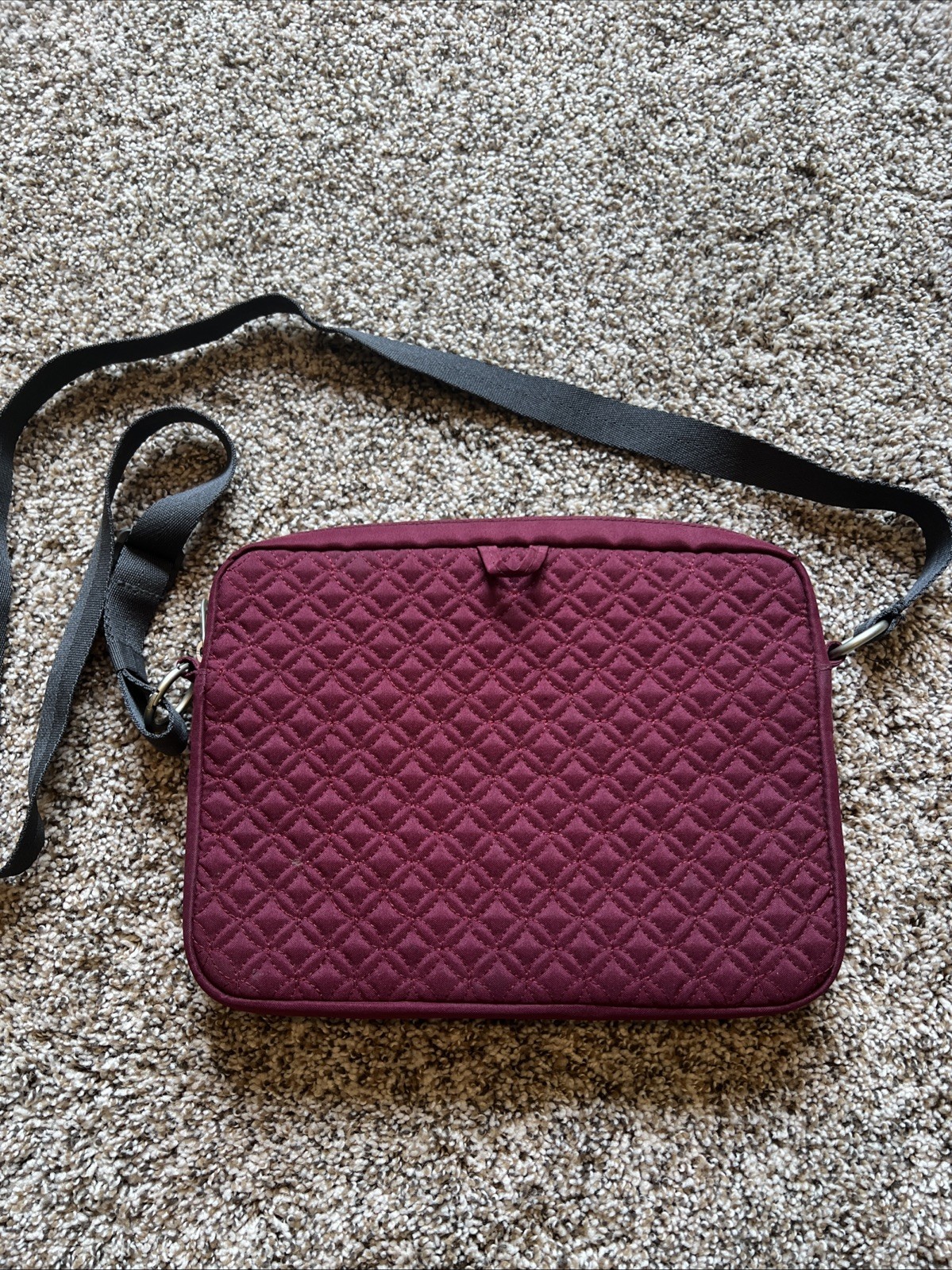 Belkin Burgundy Quilted Padded Case Strap Zipper Tablet Bag 11”x8”
