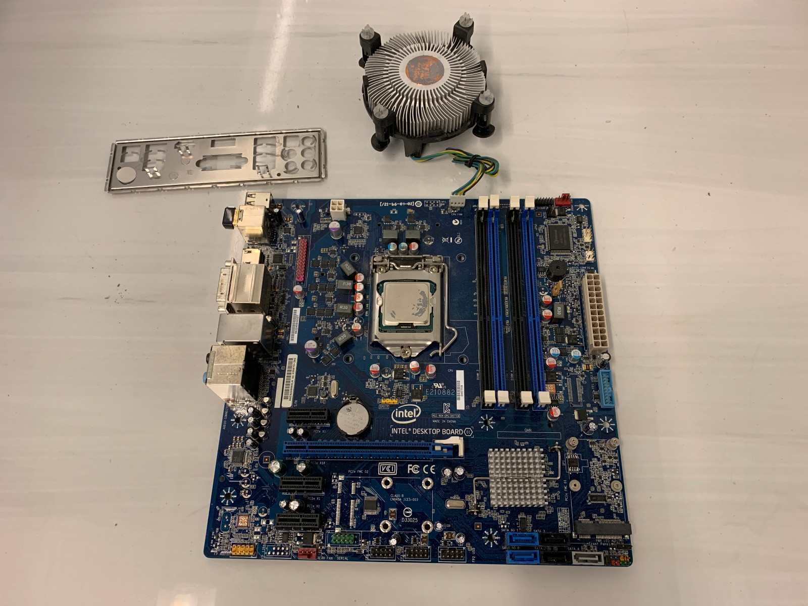 Intel DH77EB LGA 1155 Motherboard w/ i5-3470 3.2GHz CPU Cooler I/O Shield
