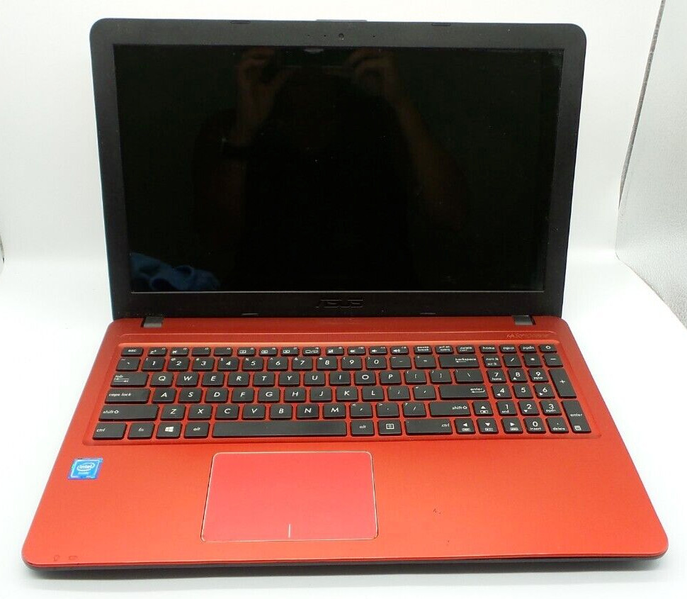 Asus R540S Notebook Laptop 15" Red. Look pictures