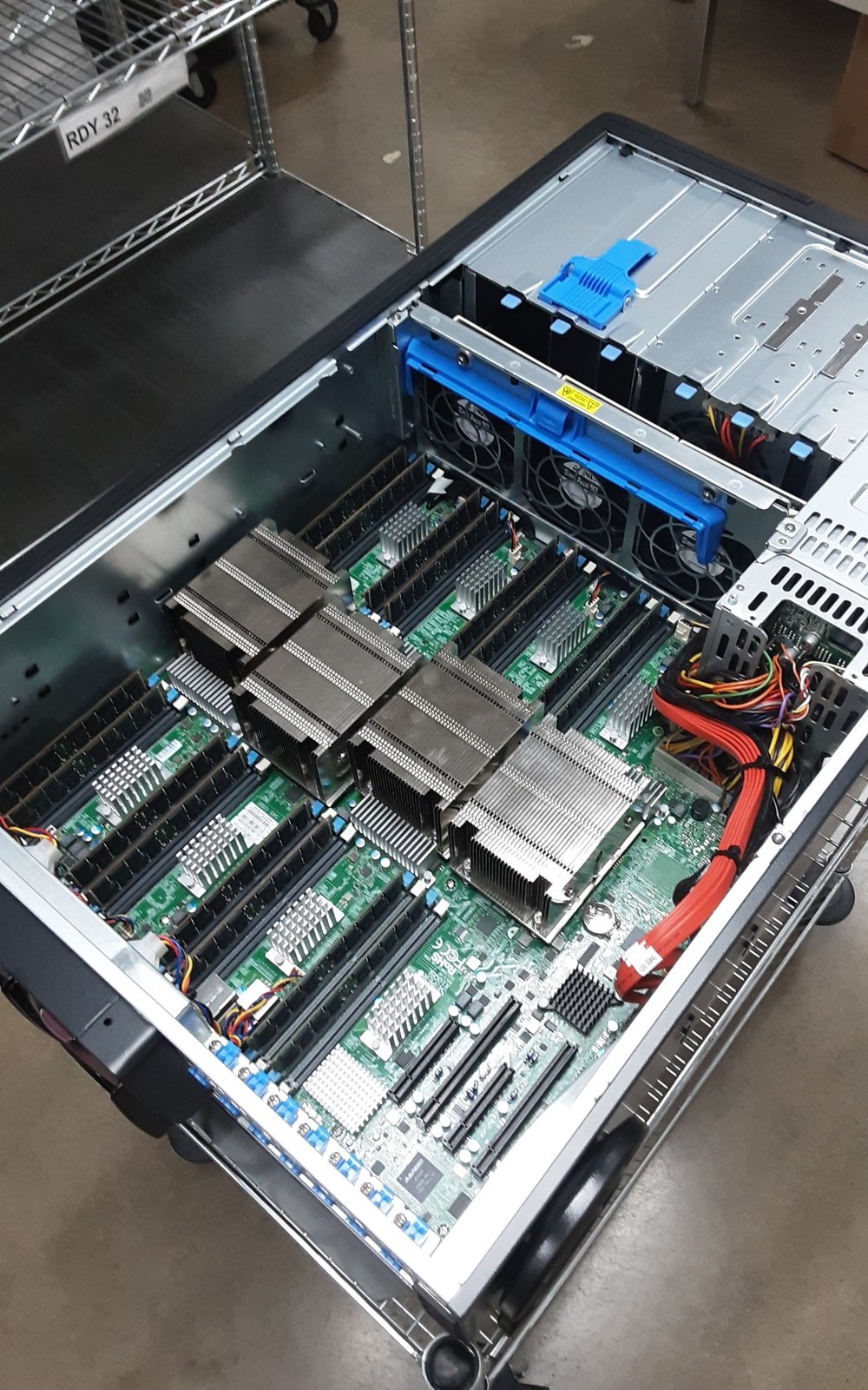 SuperServer 8048B-TR3F, 4U/Tower, Server w/ 4x Xeon® E7-8867 Processors