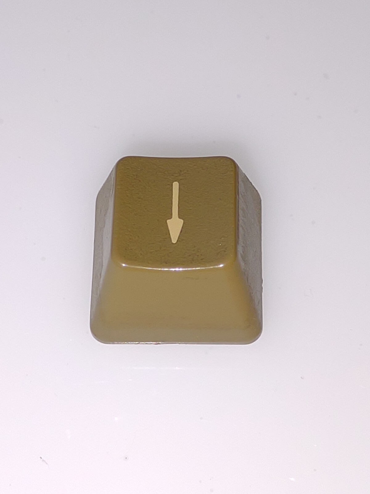 Apple iie IIE 2E KEY (DOWN ARROW) white Letters VINTAGE ORIGINAL Replacement Key
