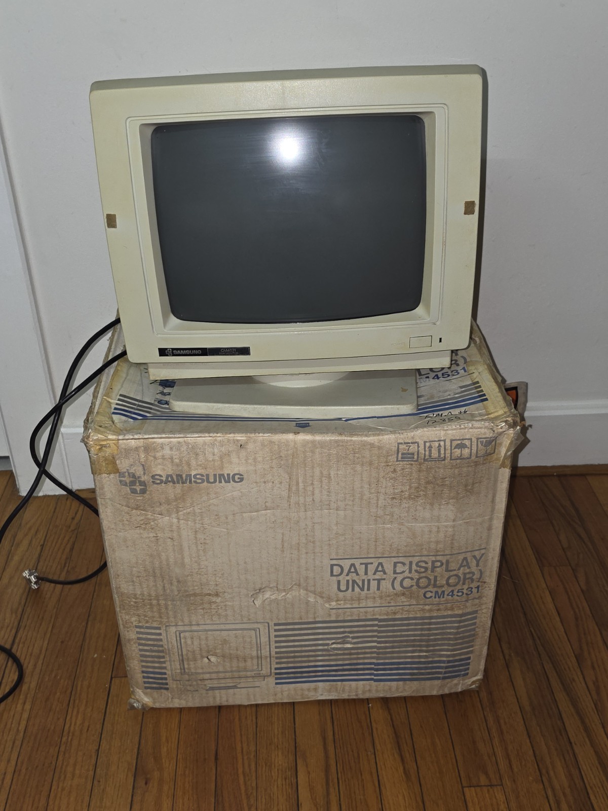 Samsung 13" CM4531 EGA Monochrome Color Green CRT Monitor Turns On Original Box