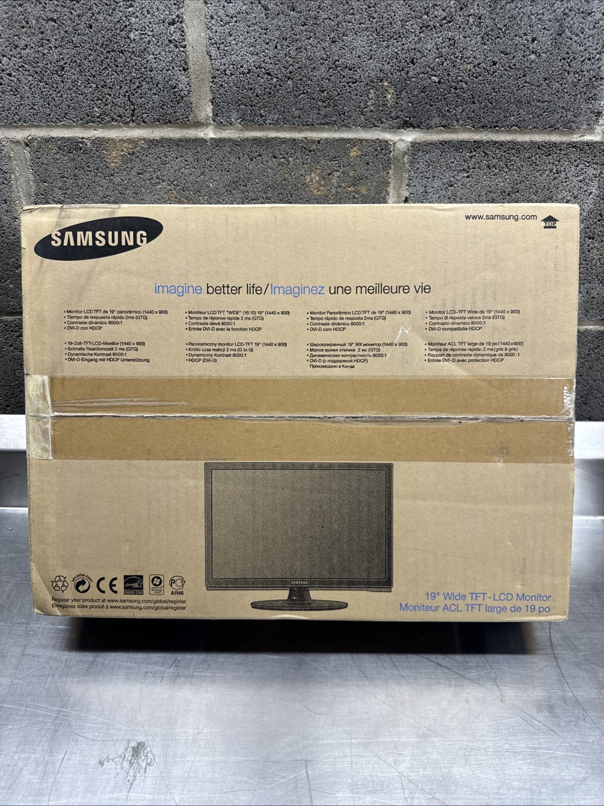Samsung SyncMaster 953BW 19-inch Black LCD Widescreen Monitor