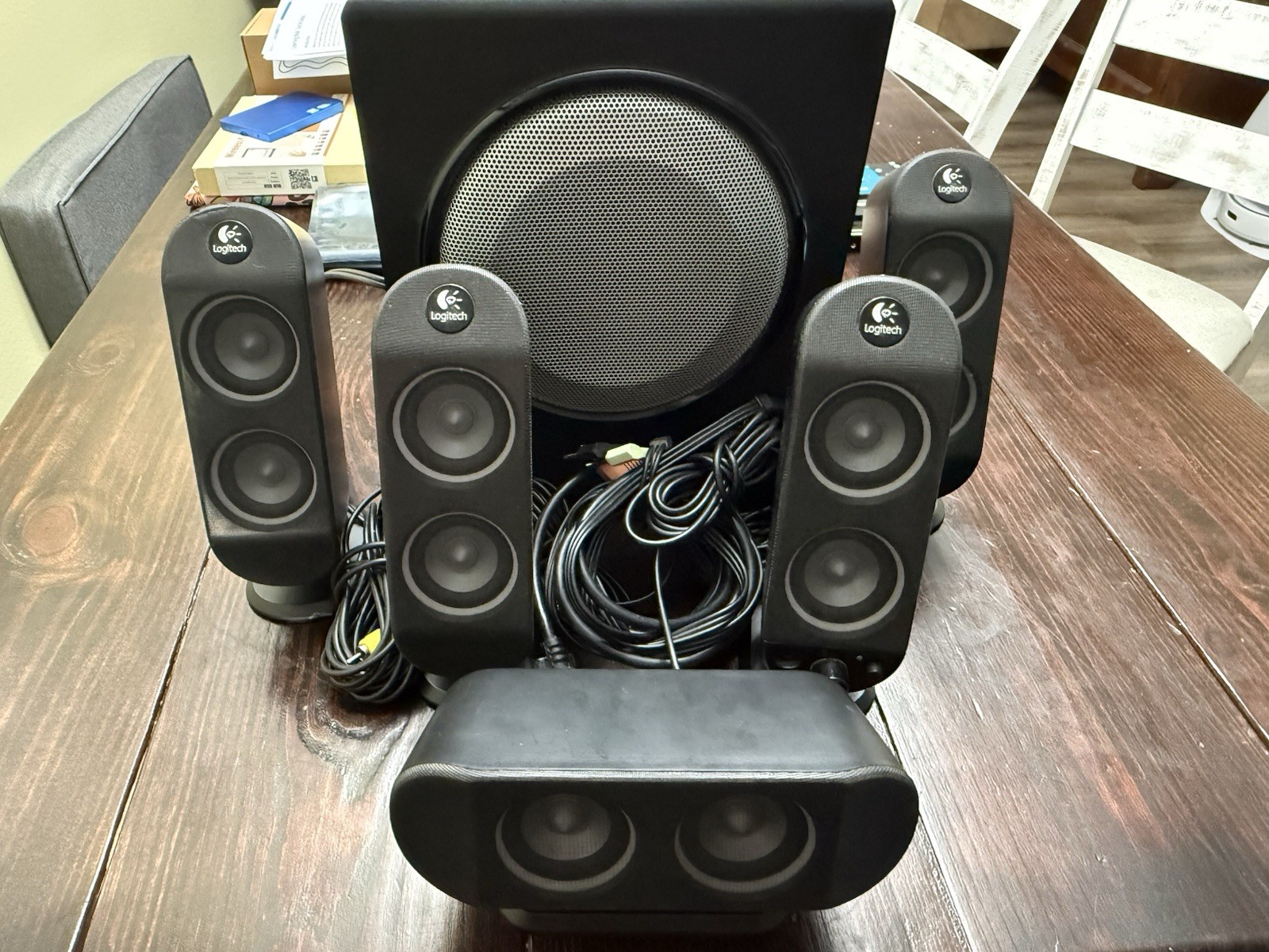 Logitech X-530 5.1 Surround Sound Computer Speakers and Sub Woofer