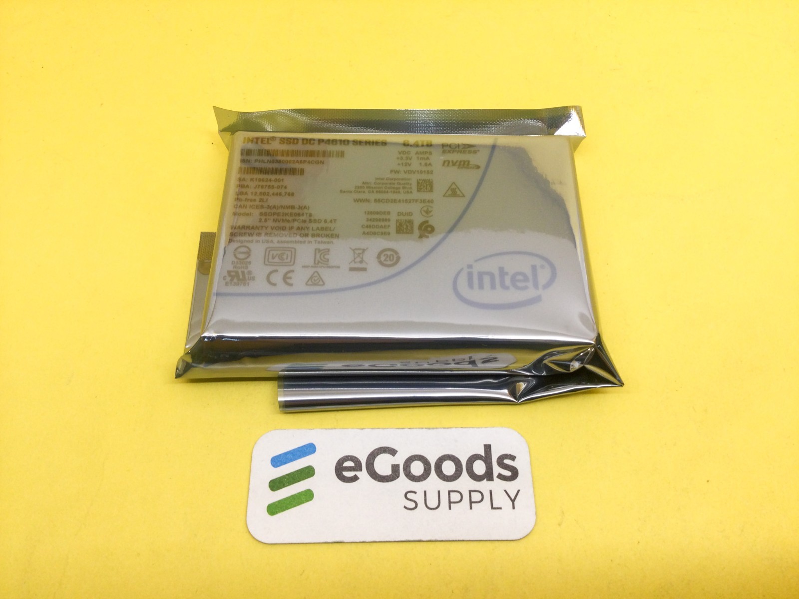 SSDPF2KE064T1O Intel D7-P5620 Series 6.4TB NVMe PCIE4.0 U.2 2.5'' SSD