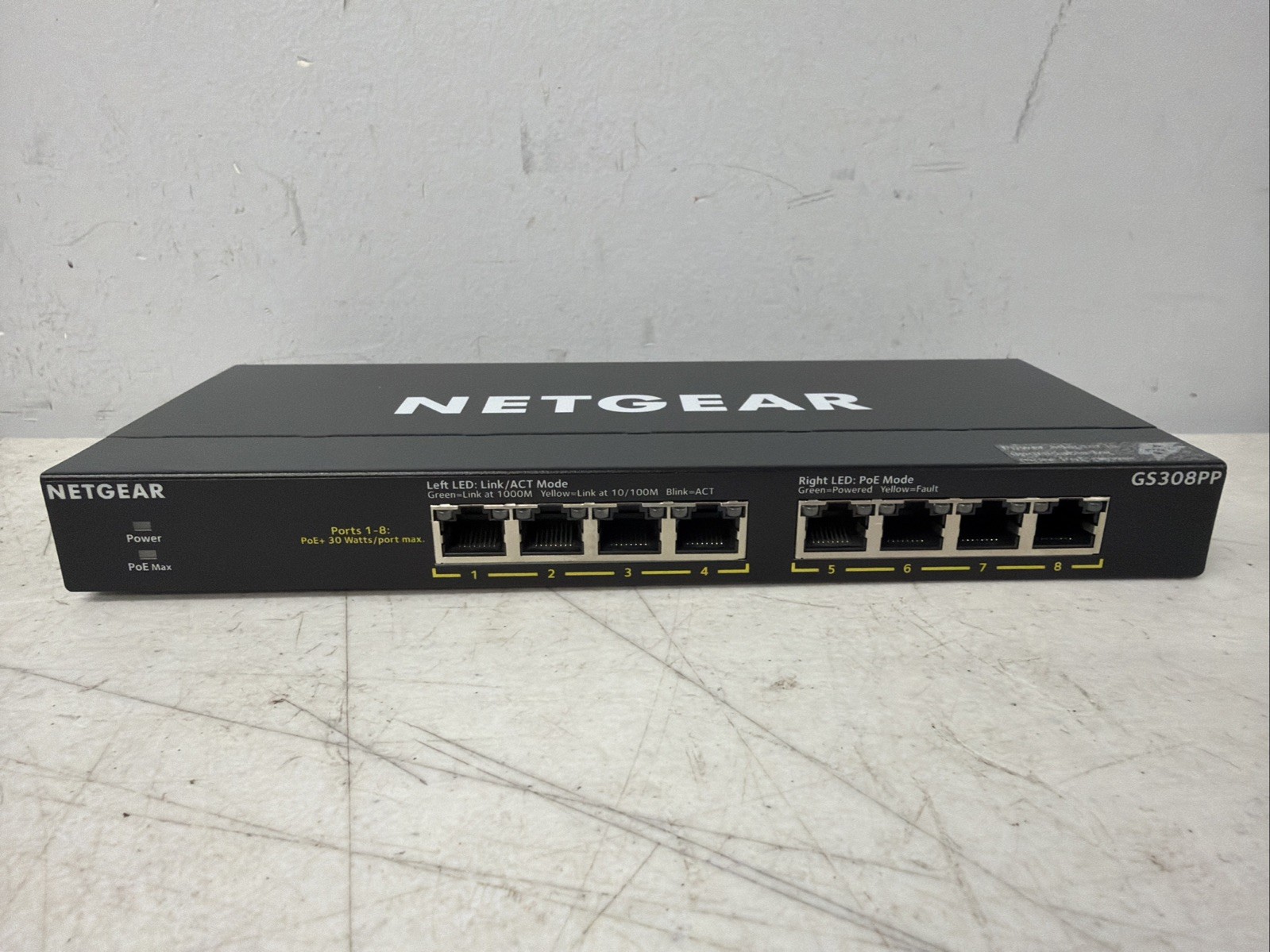 NETGEAR GS308P 8-Port Gigabit Ethernet Unmanaged Switch  4-Ports PoE - No Cords