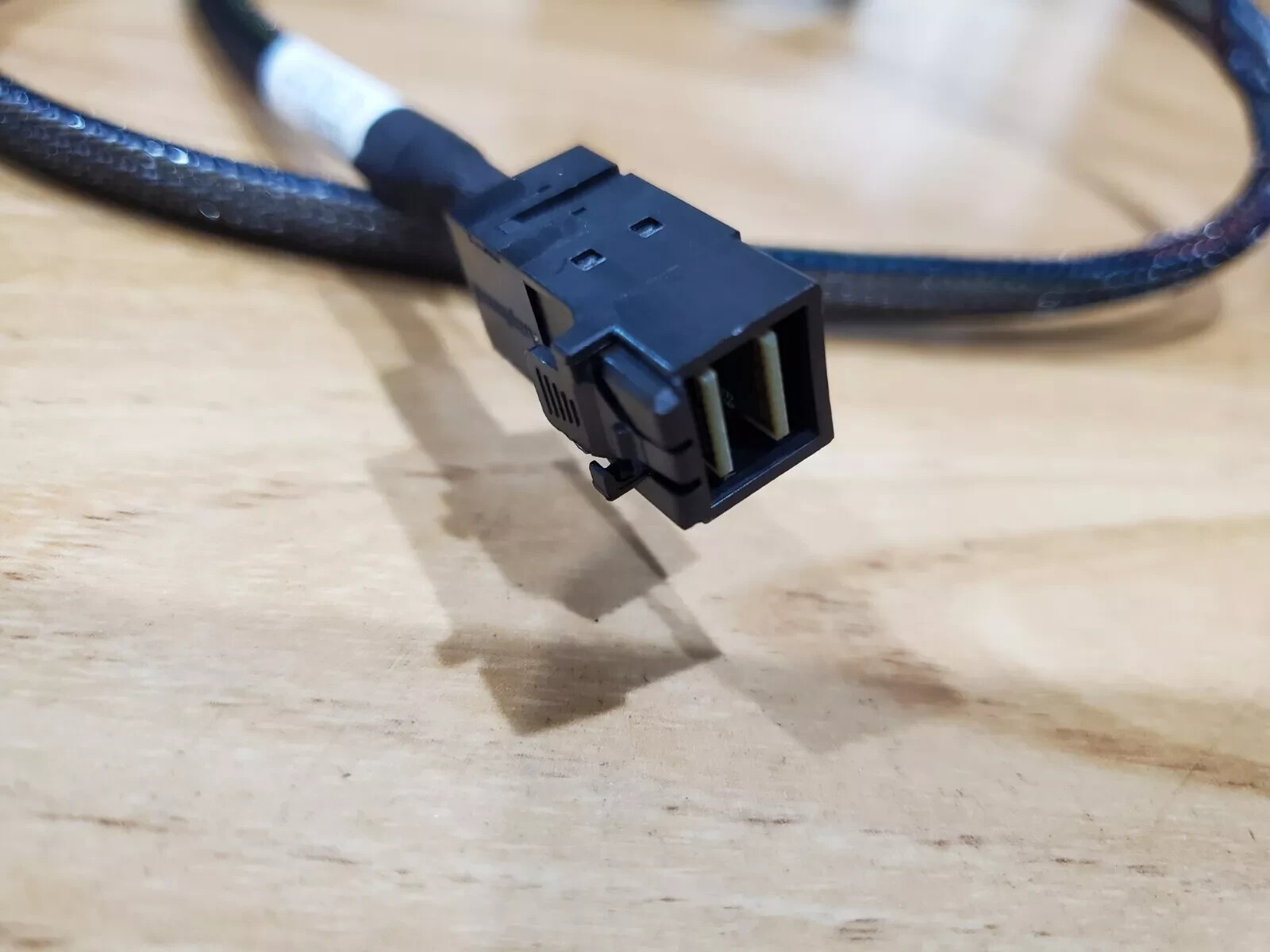 Amphenol 12Gbps Mini SAS HD SFF-8643 to SFF-8643 RHS36-0034