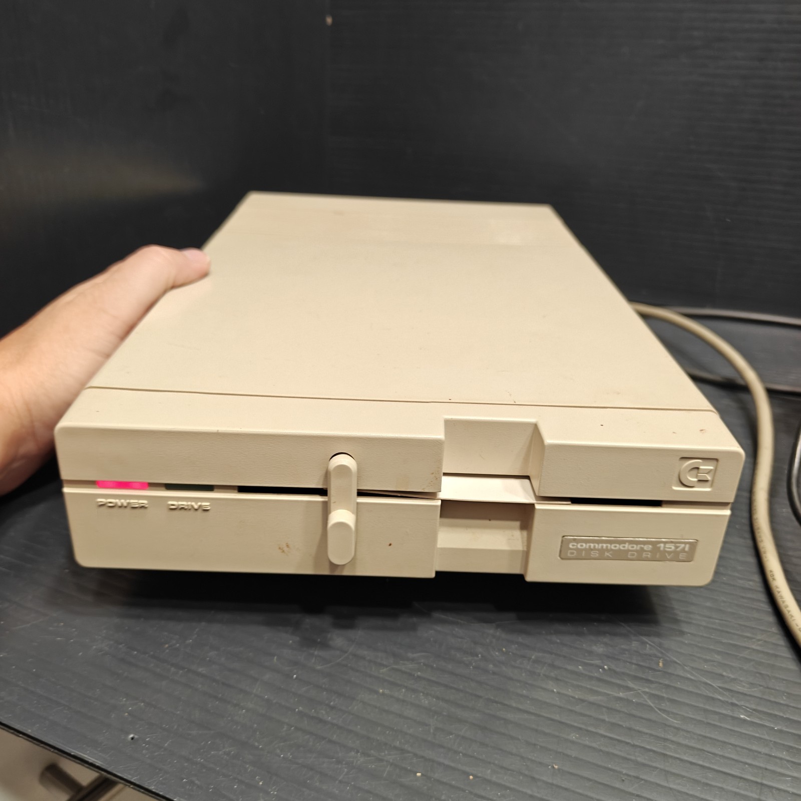 Vintage Commodore 1571 Disk Drive C64 C128 Original Box Cables Powers On Unteste