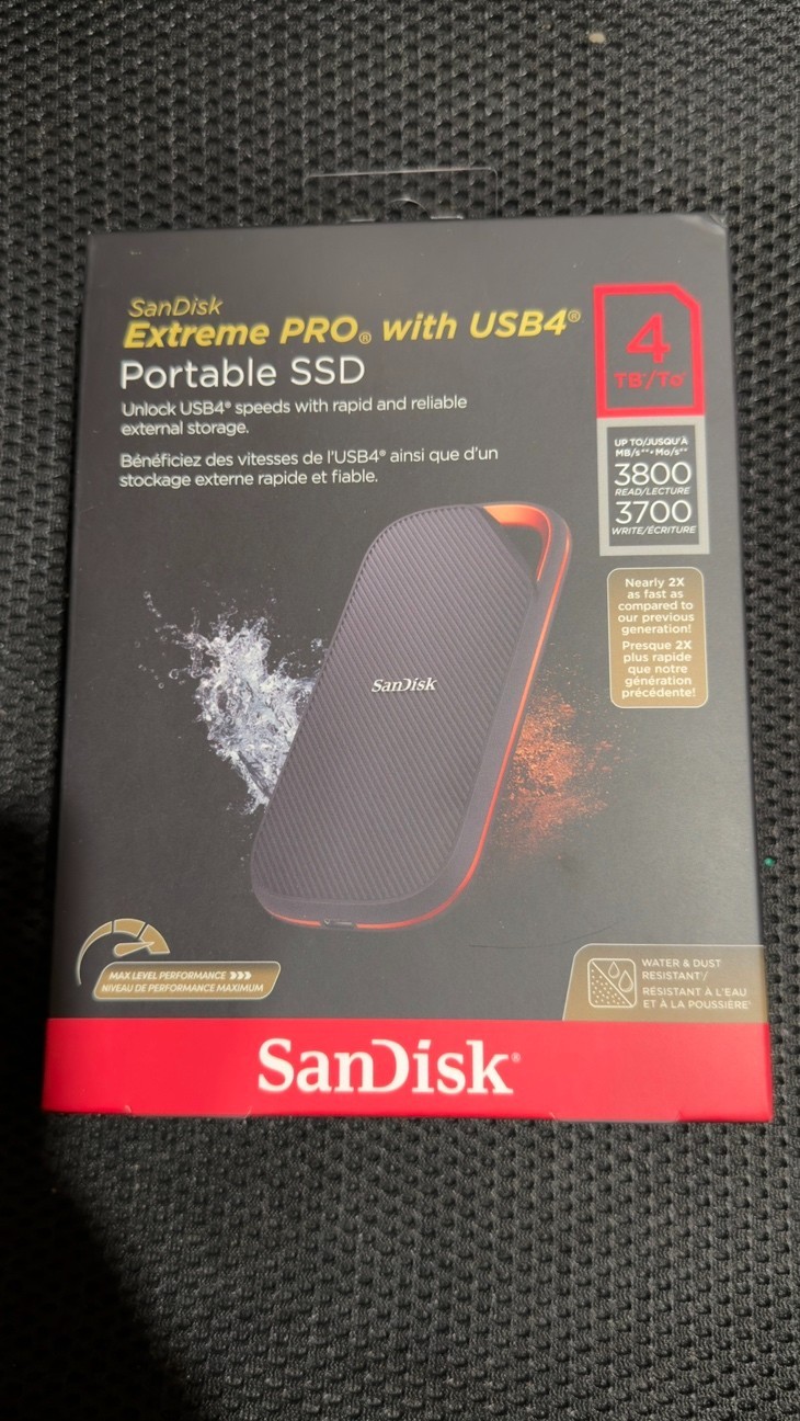 SanDisk E82 Extreme Pro Portable SSD USB4 4TB USB 3.2 Type-C SDSSDE82-4T00-G25