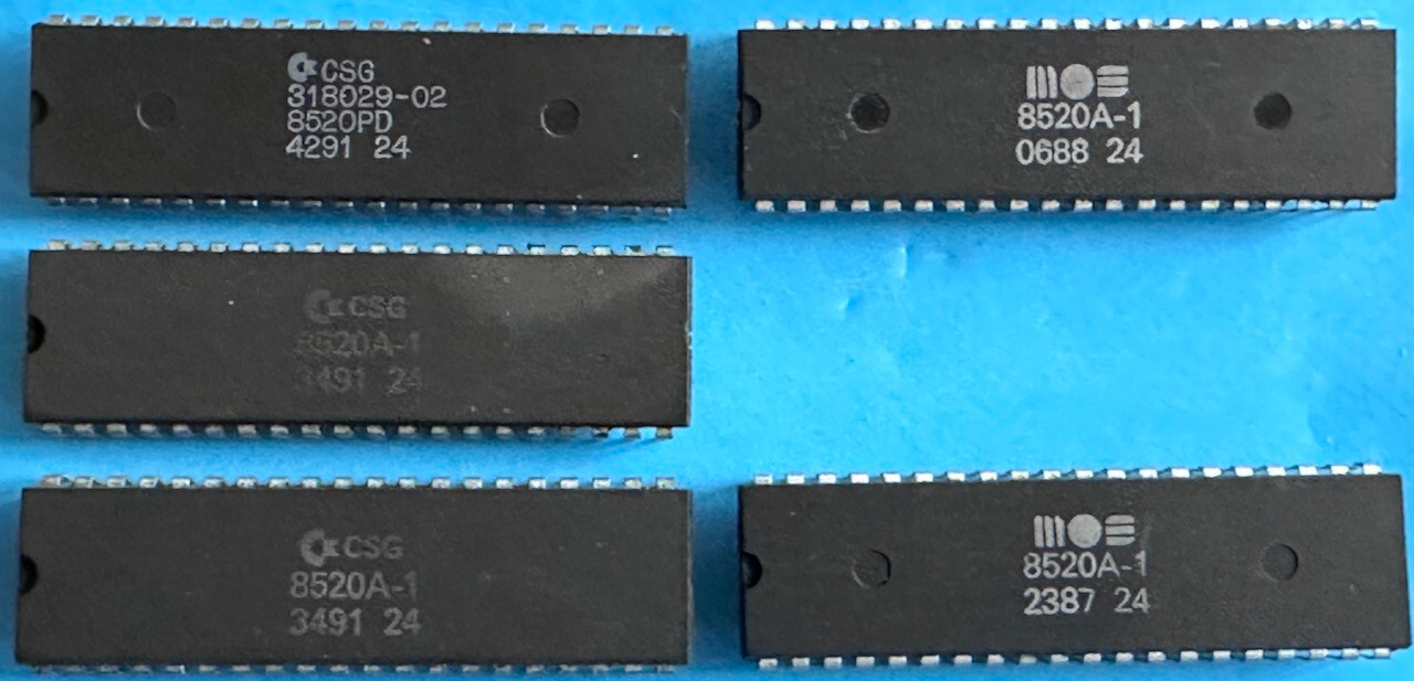 8520PD MOS/CSG ODD EVEN (x1) from an Amiga 500 rev.6A