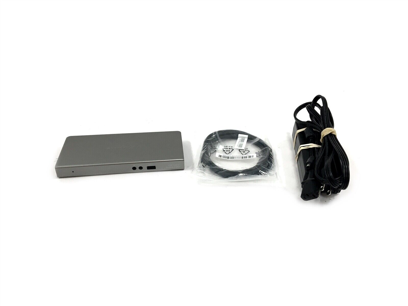 Iogear USB Type-C USB-C Docking Station GUD3C01 Displayport HDMI w/ Accessories