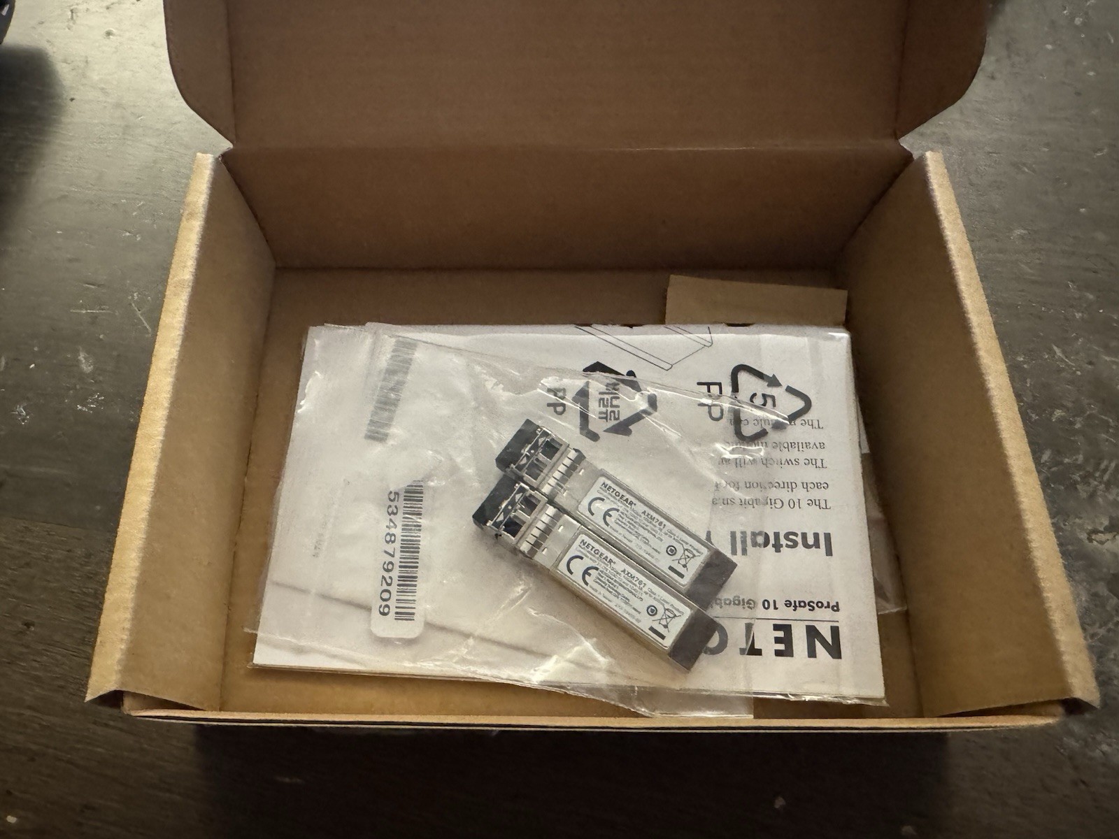 2x Genuine Netgear ProSafe AXM761-10000S, Tranceiver SFP+, LC multimode