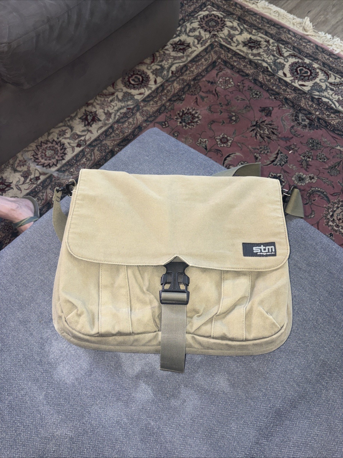 Nice STM stmbags.com.au 12” Laptop Or Tablet Shoulder Crossbody Bag Protected