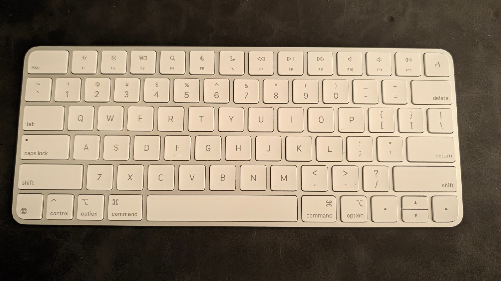 Used Genuine Apple Magic Keyboard USB-C - US English - A3203 (White/Silver)