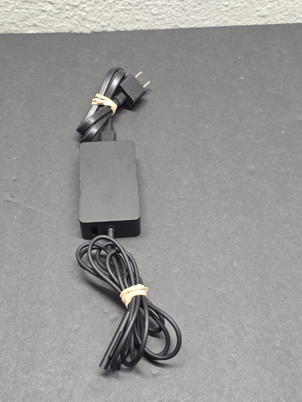 Microsoft Original Surface 65W Power Supply - Black / Free Fast Shipping.