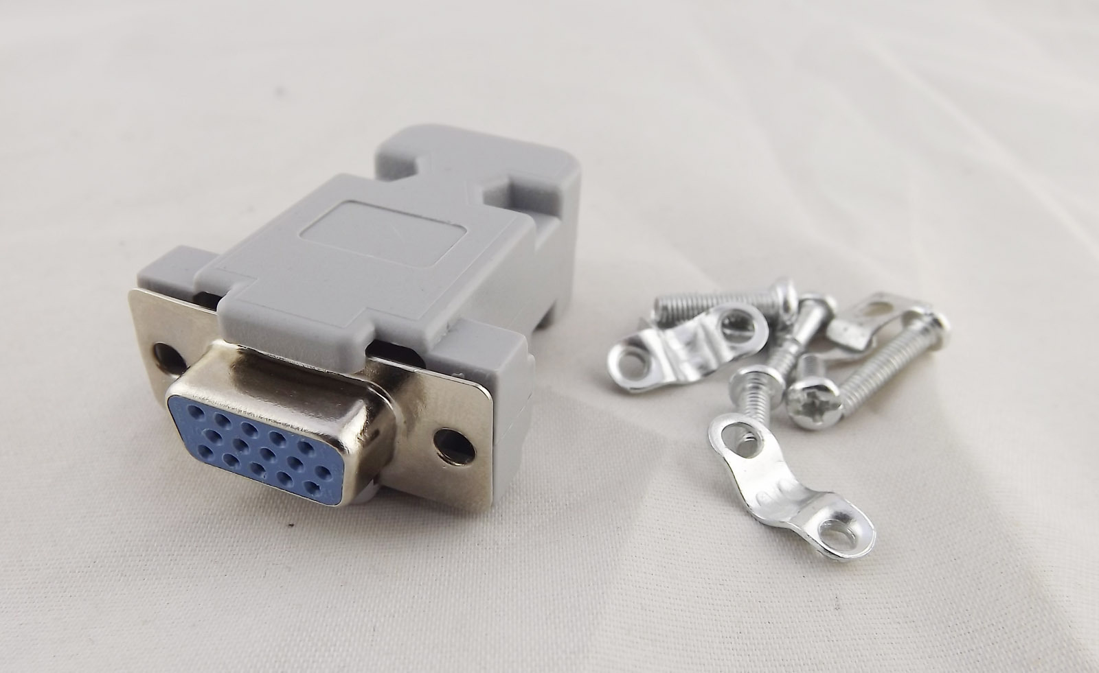 10x D-Sub DB15 VGA 15Pin 3 Rows Female Connector Plastic Hood Cover Backshell