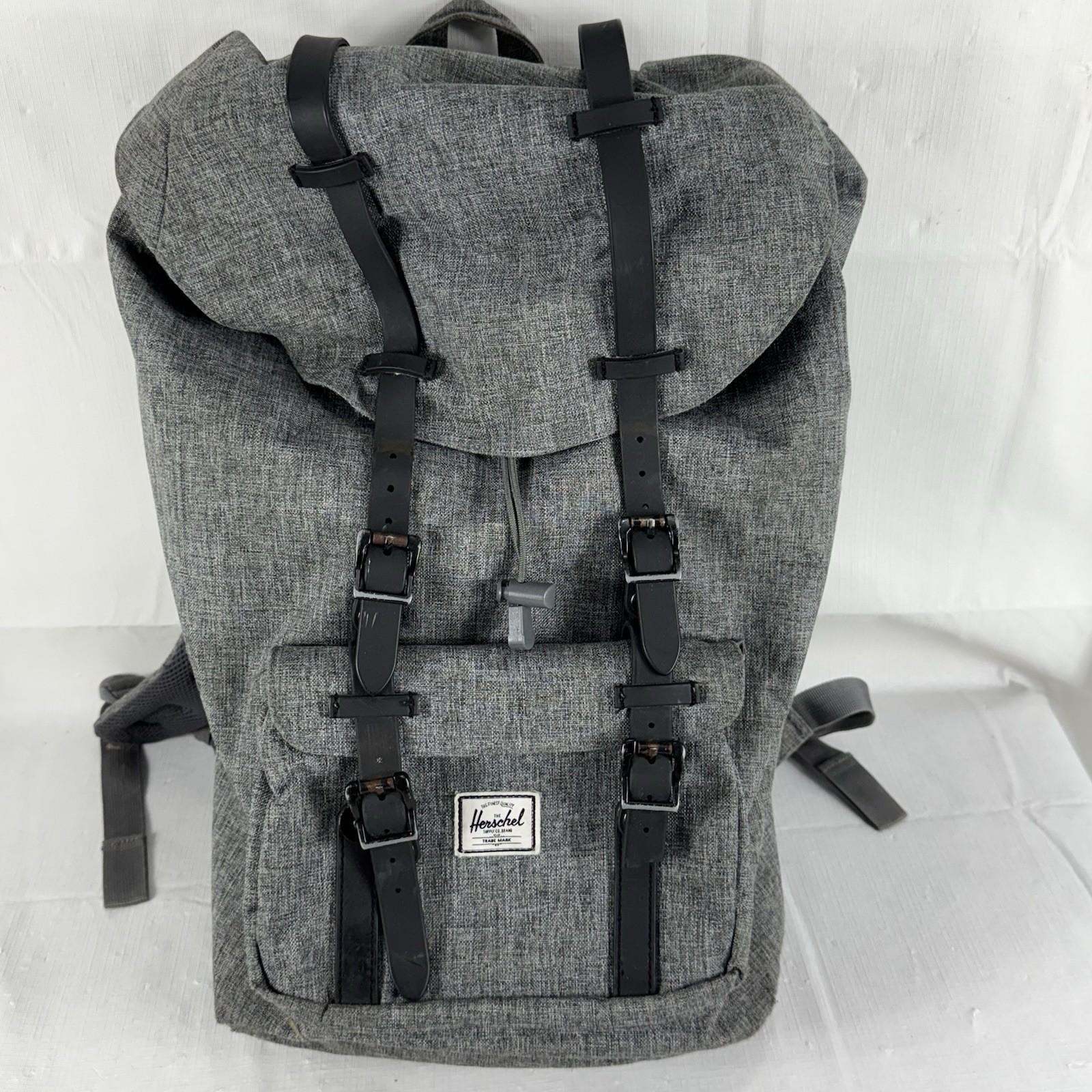 Herschel Little America Backpack Mid-Volume 17L Tip Of One Strap Missing