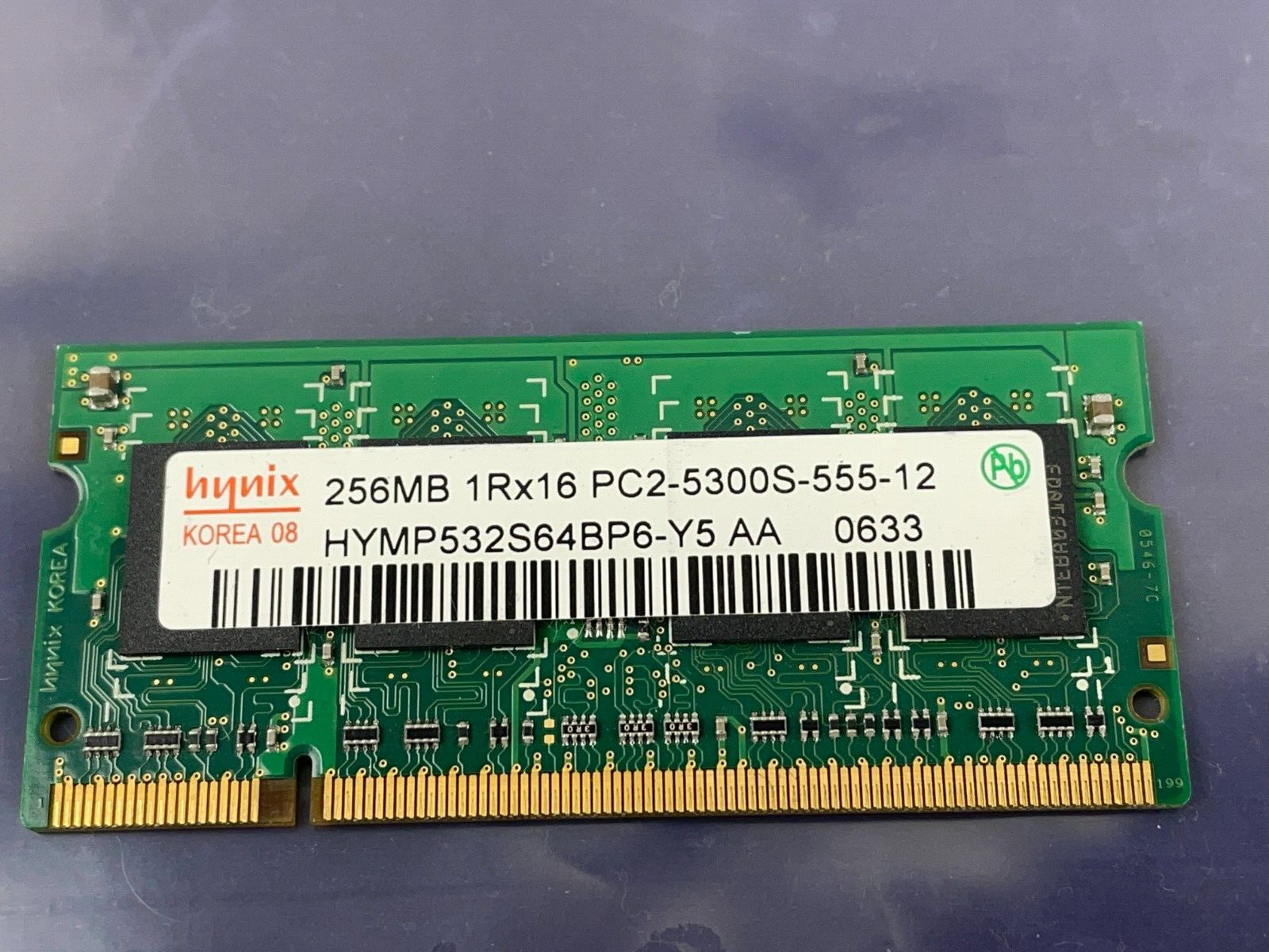 HYMP532S64BP6-Y5 GENUINE HYNIX LAPTOP MEMORY 256MB 1RX16 PC2-5300S-555-12(CA67)