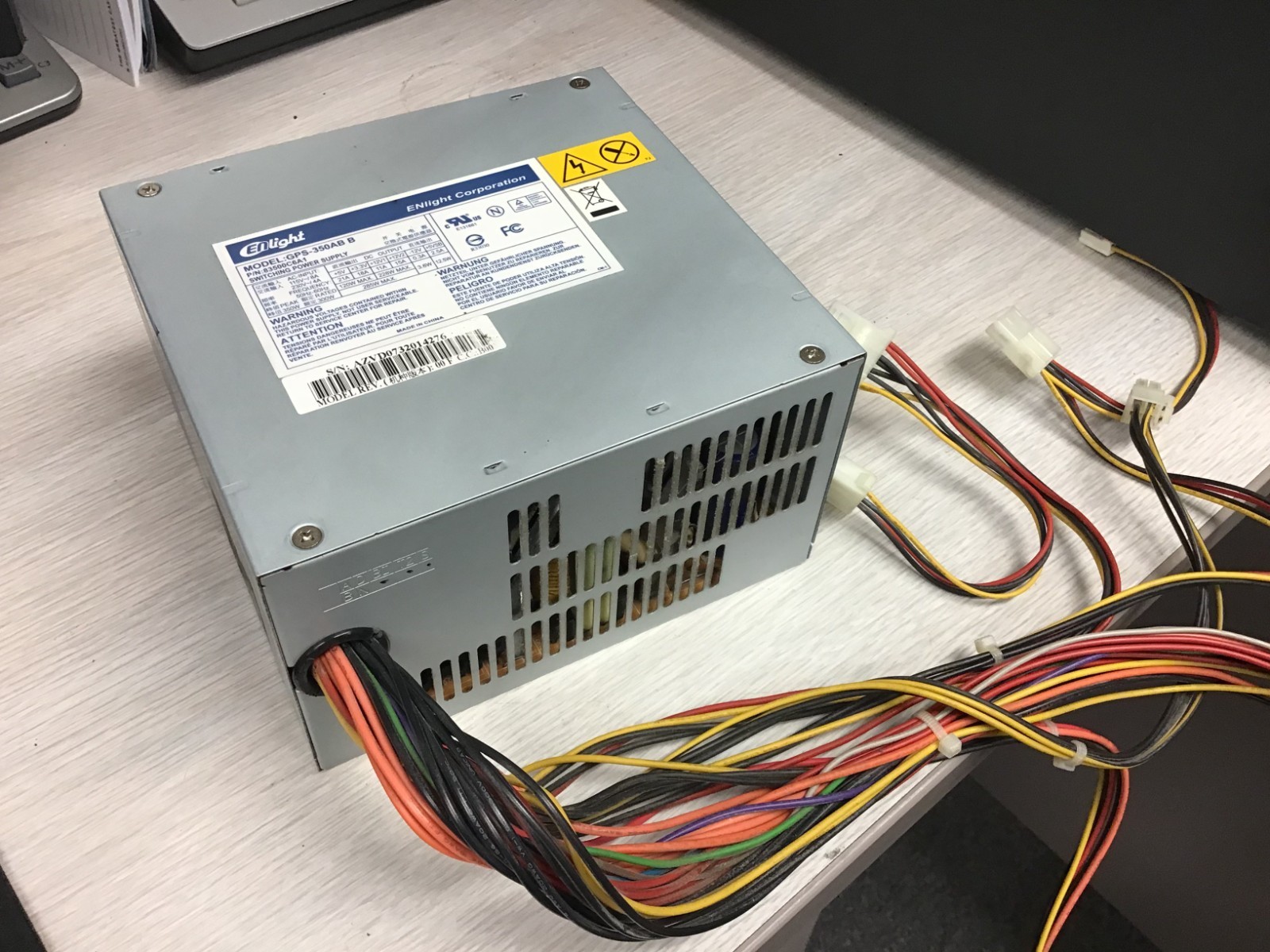 ENLIGHT  POWER SUPPLY MODEL GPS-350AB B 83500C6A1 285W