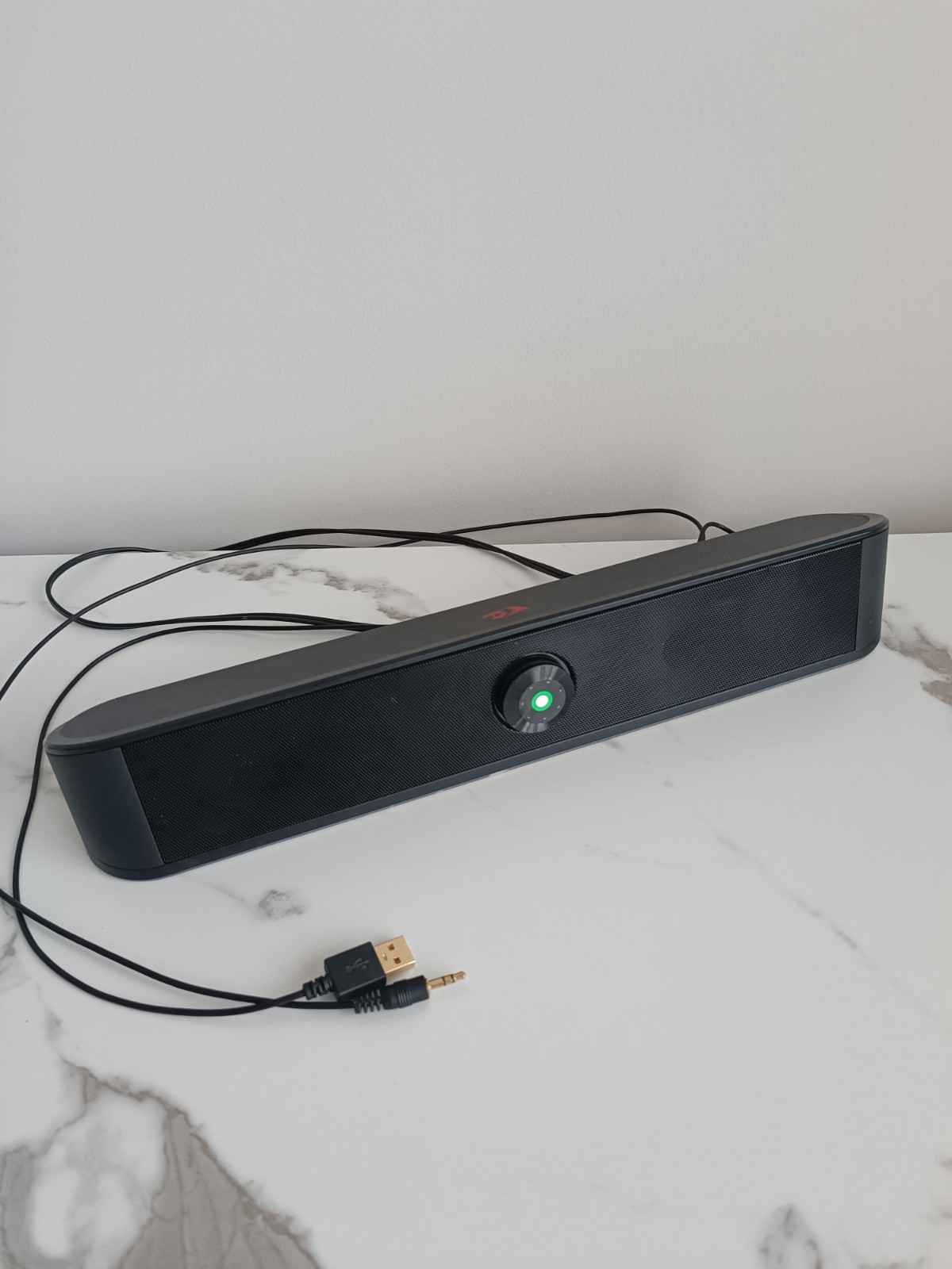 Redragon Adiemus GS560 Stereo Desktop Soundbar 2.0, Works Good Condition