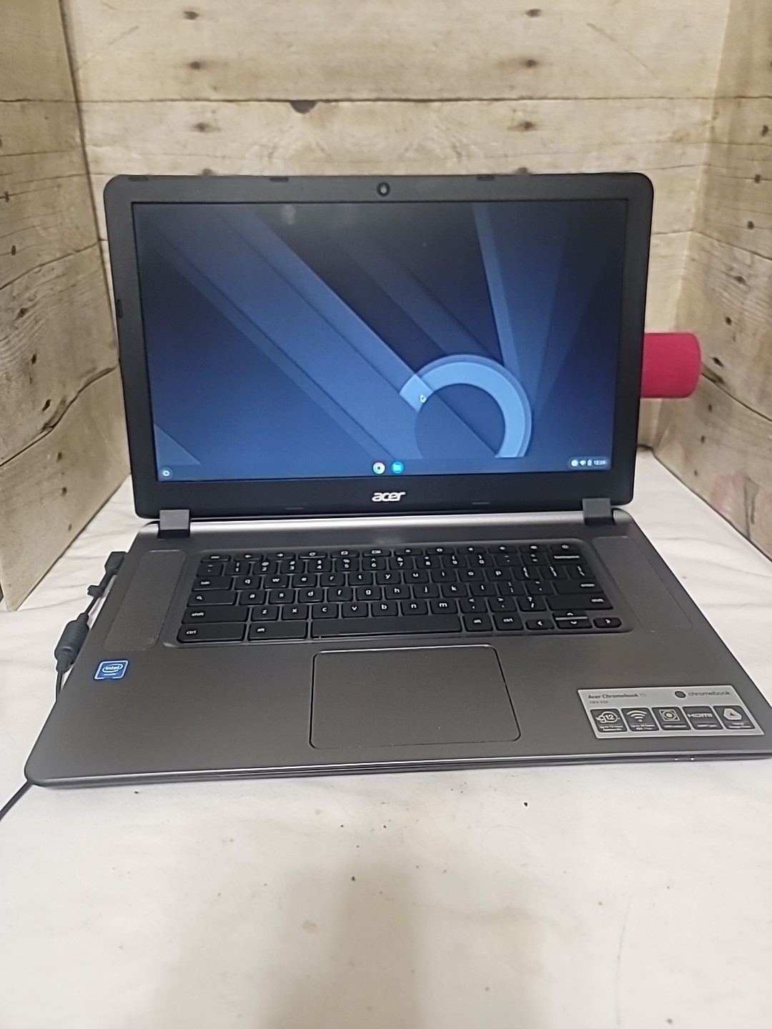 Acer Chromebook 15 CB3-532-108H 15" Intel Atom x5 E8000 4GB 16GB Mint Condition