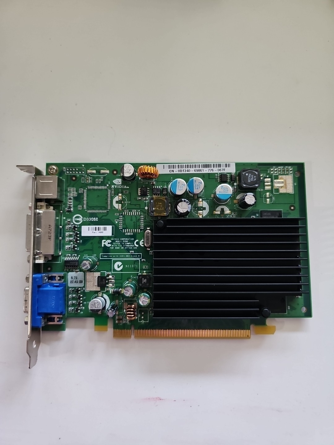 P280 NVIDIA 128mb Pci-e Video Card GeForce 7300 With DVI VGA and SVideo