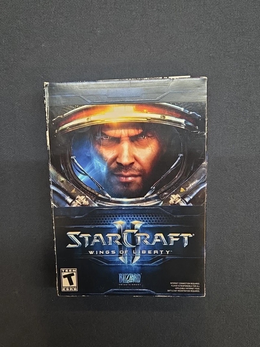 Starcraft 2 Wings Of Liberty PC Small Box CIB With Guest Passes 