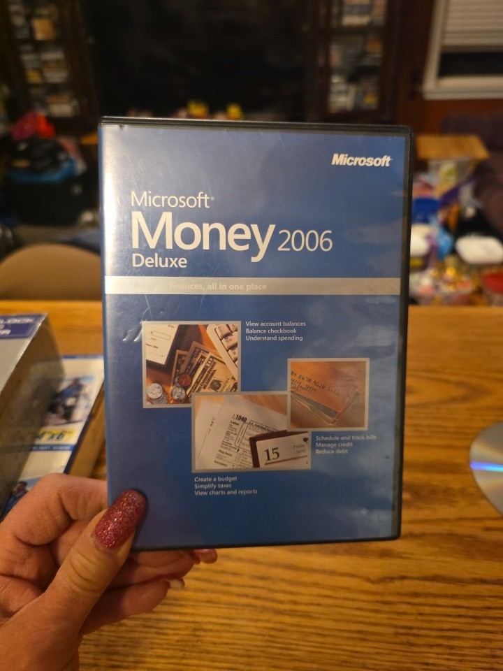Microsoft Money 2006 Deluxe for Windows PC Tested In Case With Manual 