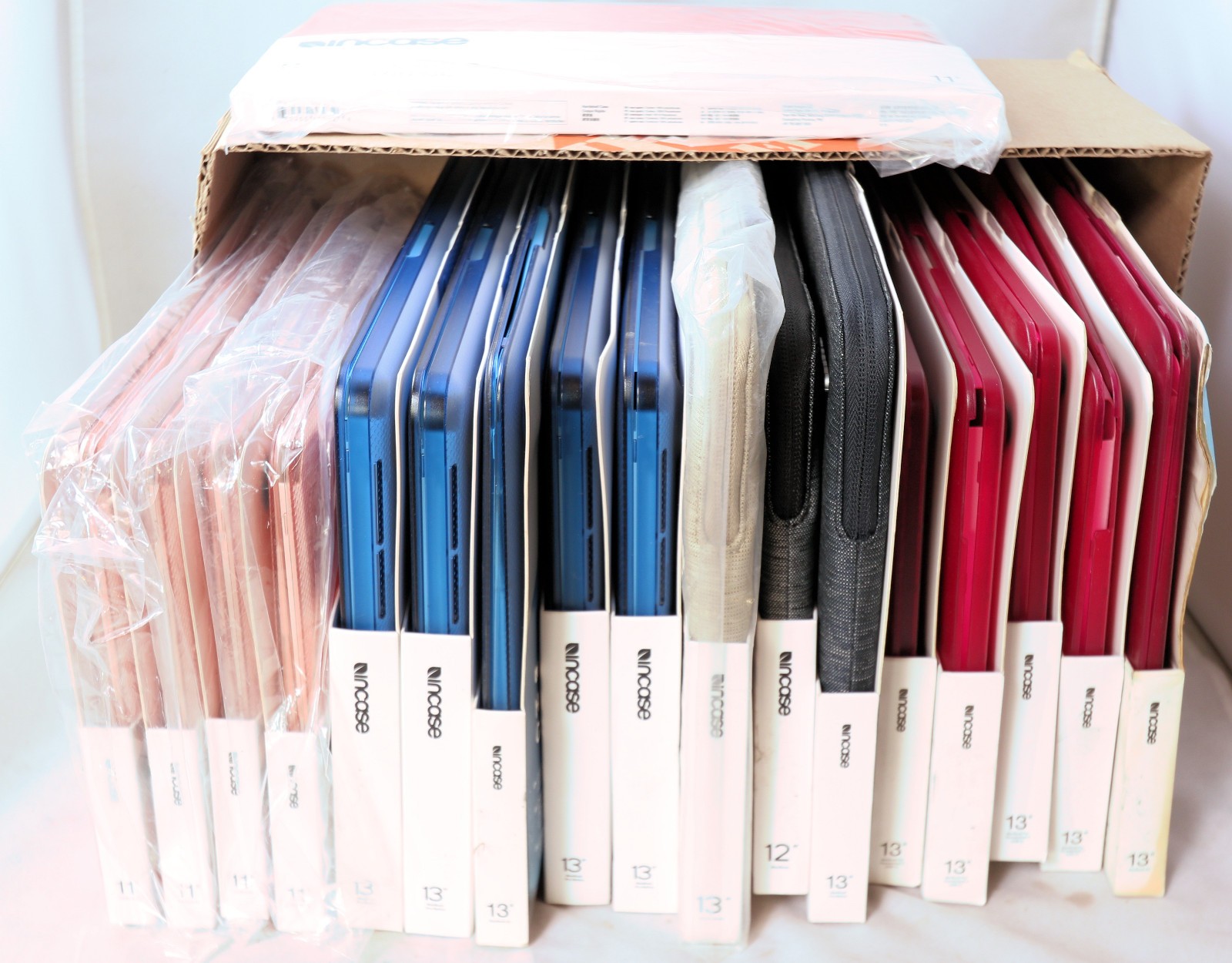 Lot of 18 Incase Hard Shell Case & Slim Sleeve Case MacBook Pro Air 13" 12" 11"