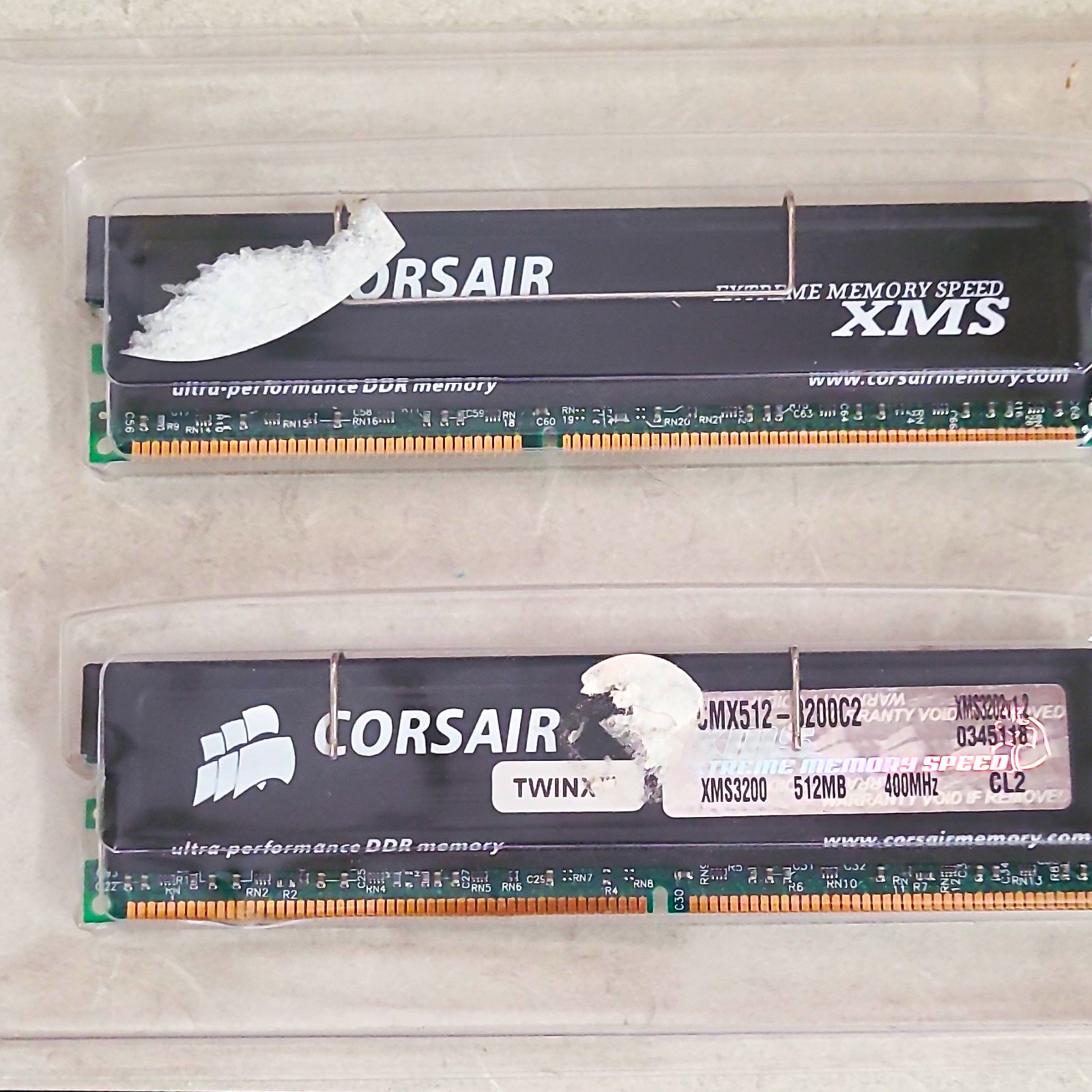 Corsair TwinX XMS3200 1GB (2x512MB) DDR1 PC-3200 184-Pin DIMM CMX512-3200C2