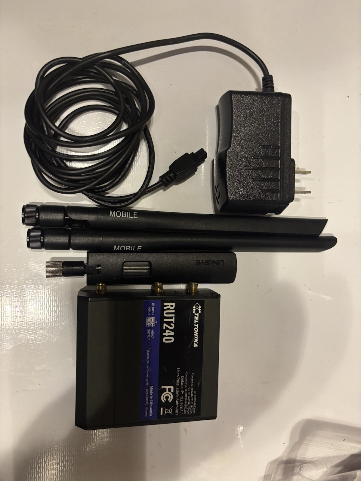 Teltonika RUT240 Industrial Wifi Kit