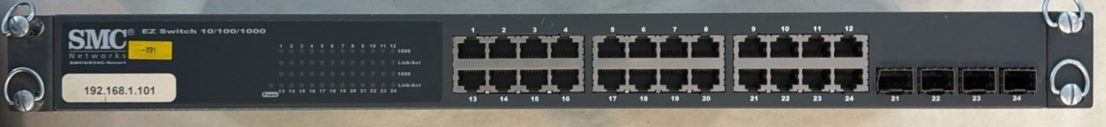 SMC SMCGS24C-Smart EZ Switch 10/100/1000 24x Gigabit LAN + 4x SFP Network Switch
