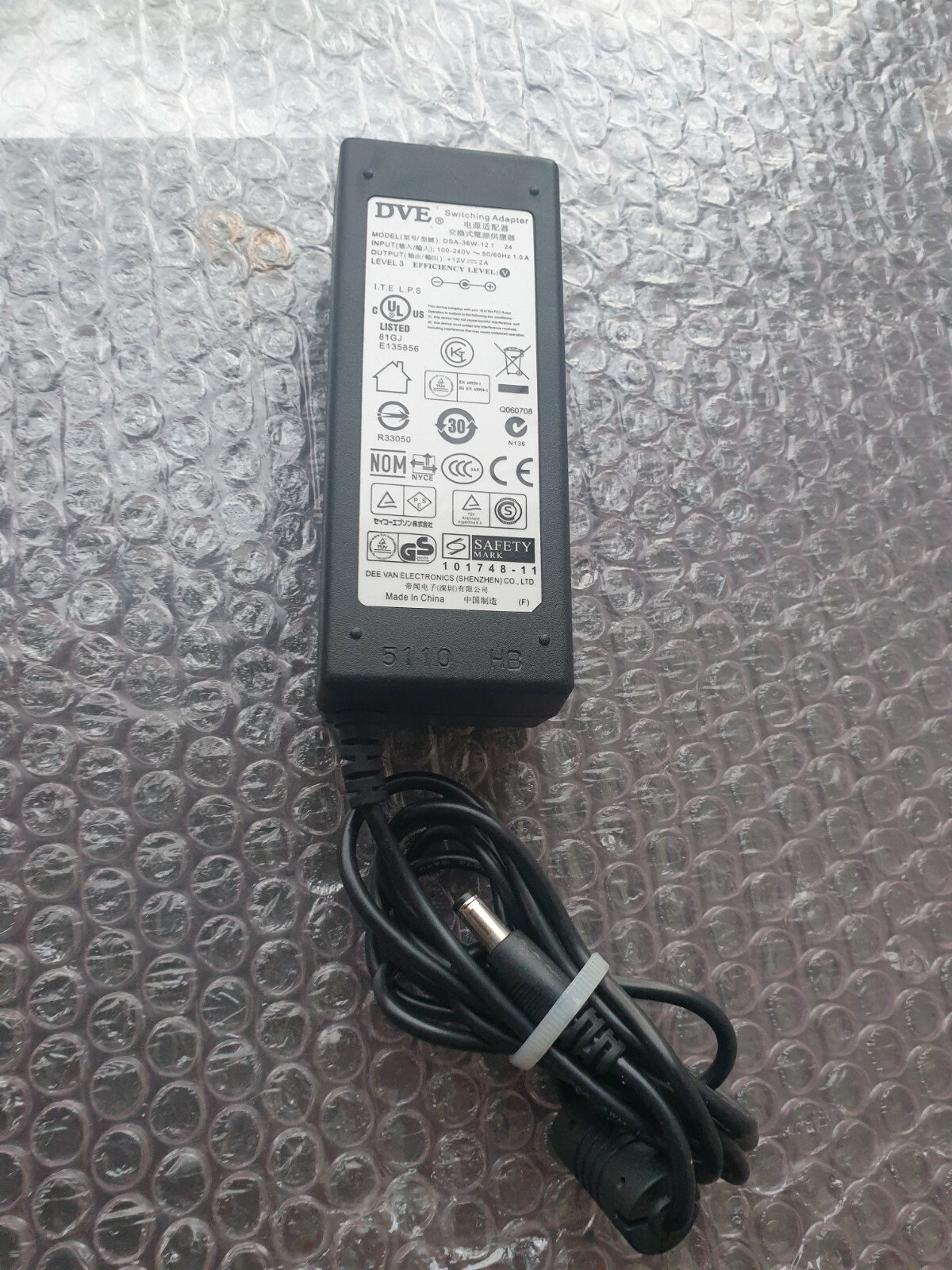 DVE DSA-36W-121 12V 2A SWITCHING ADAPTER   (R5S12.3B2)