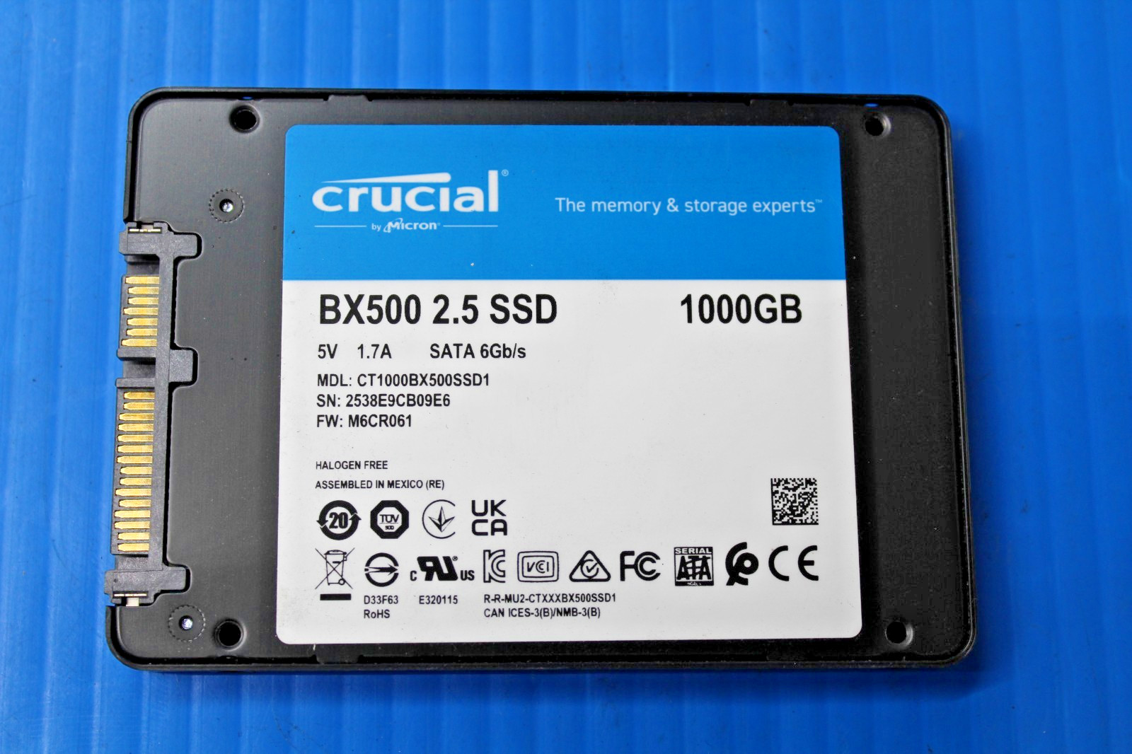 Crucial 1TB BX500 2.5" CT1000BX500SSD1 SATA III 6Gbps SSD M6CR061 T9-A3
