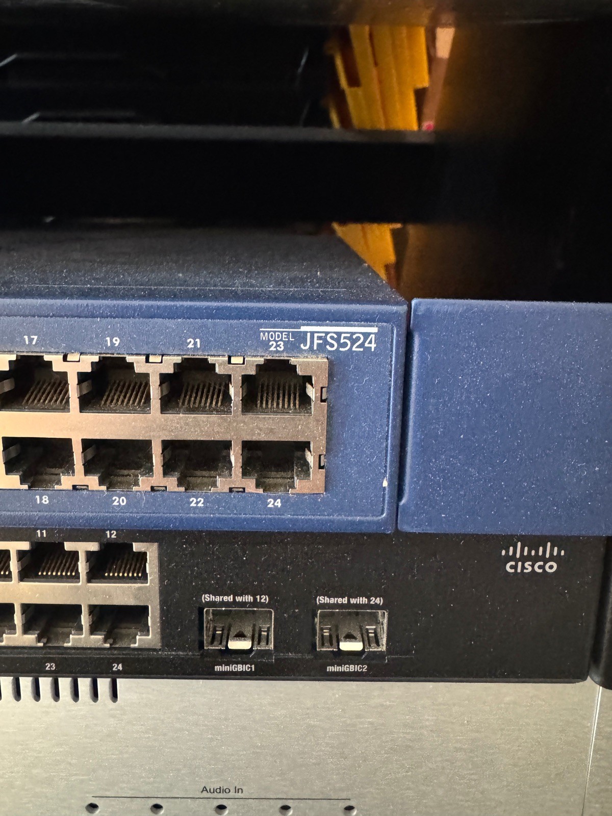 NETWORK SWITCH NetGear ProSafe (JFS524F) 24-Ports Rack-Mountable with Rack Ears
