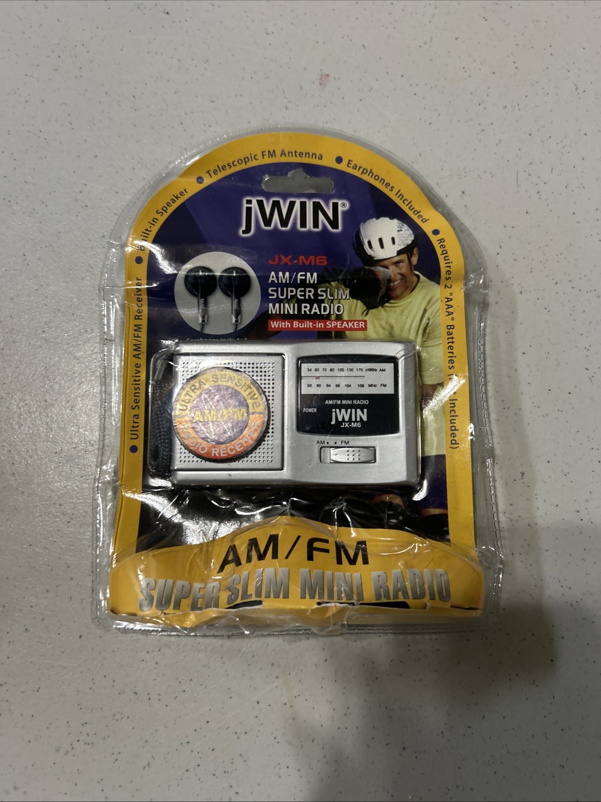 jWIN AM / FM Super Slim Mini Radio with Built-in Speaker + Earphones New
