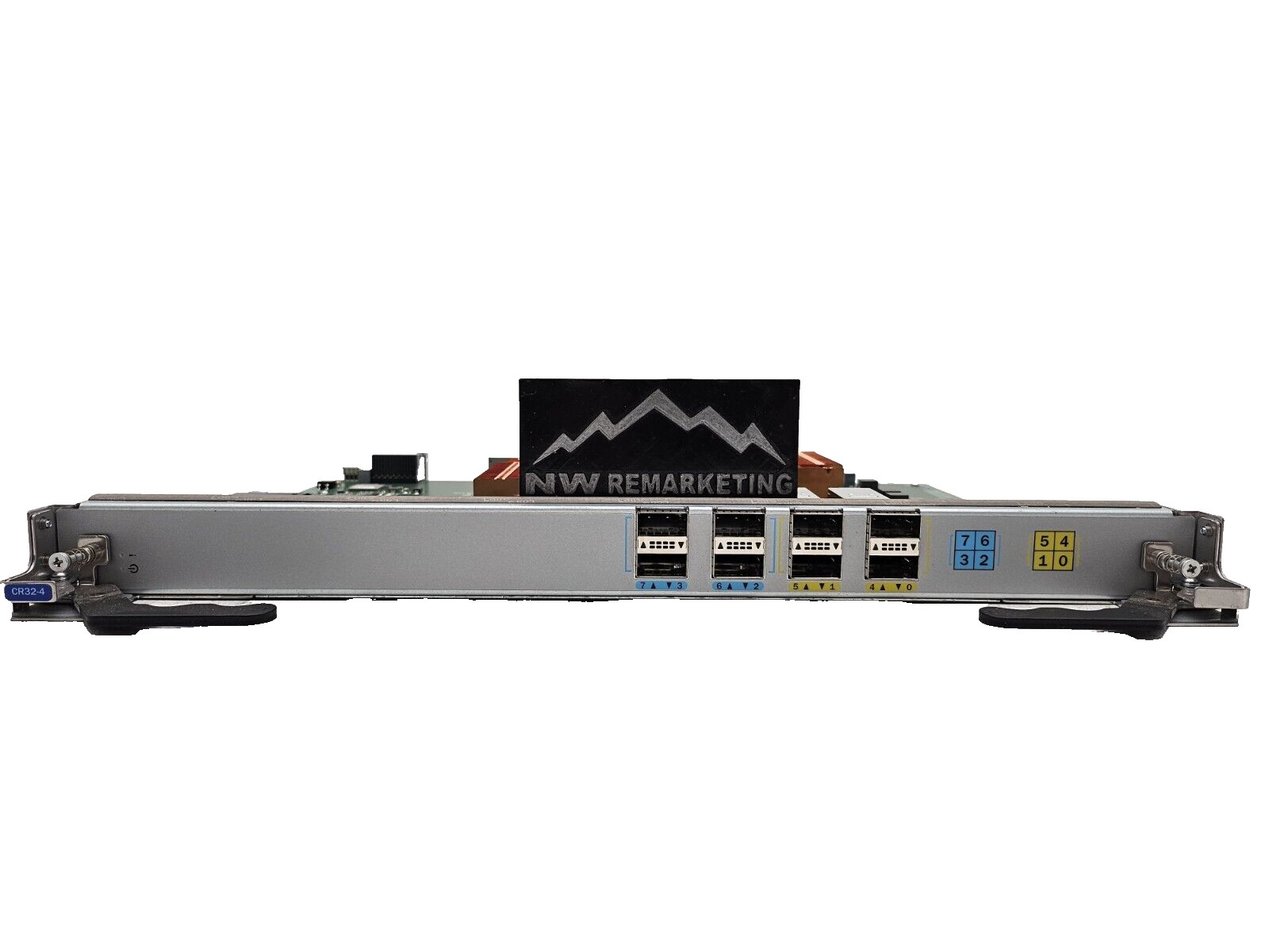 Brocade CR32-4 Core routing (CR) blade with 8 4x32-Gbps QSFP + ports for X6-4
