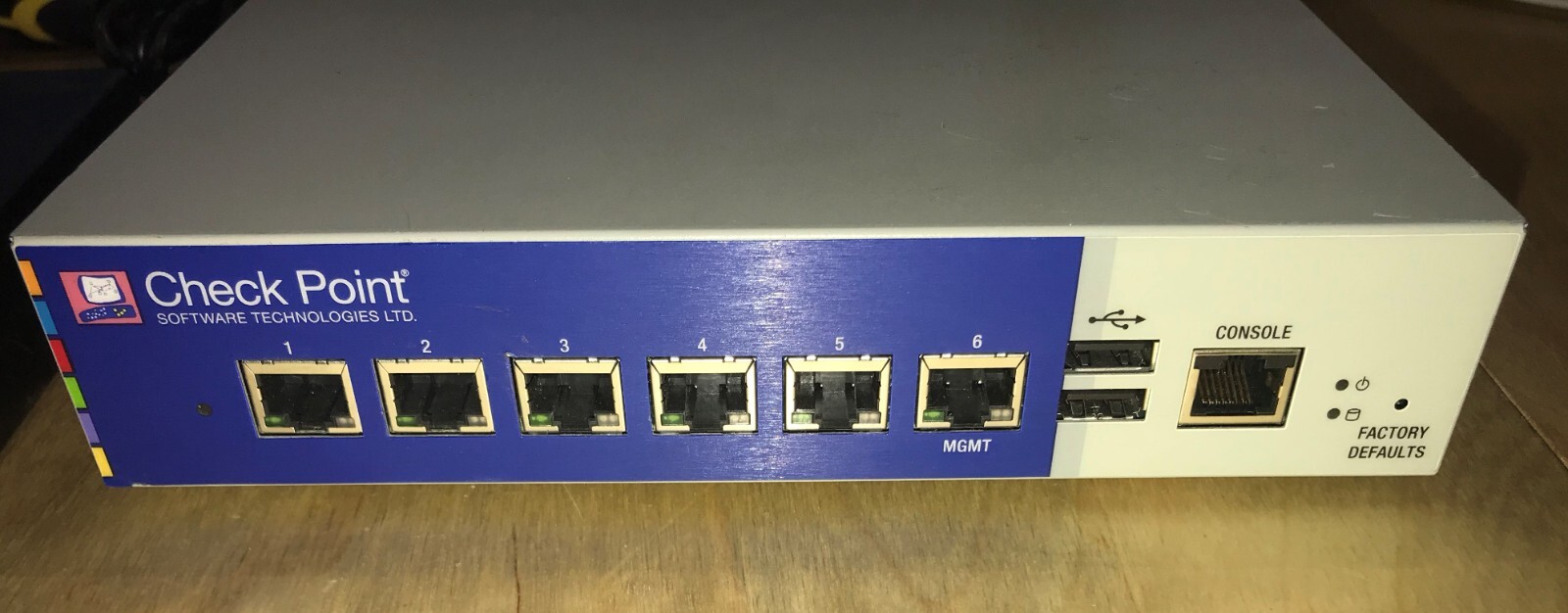Check Point 2200 T-110 6-Port Gigabit Security Appliance W Power Adapter