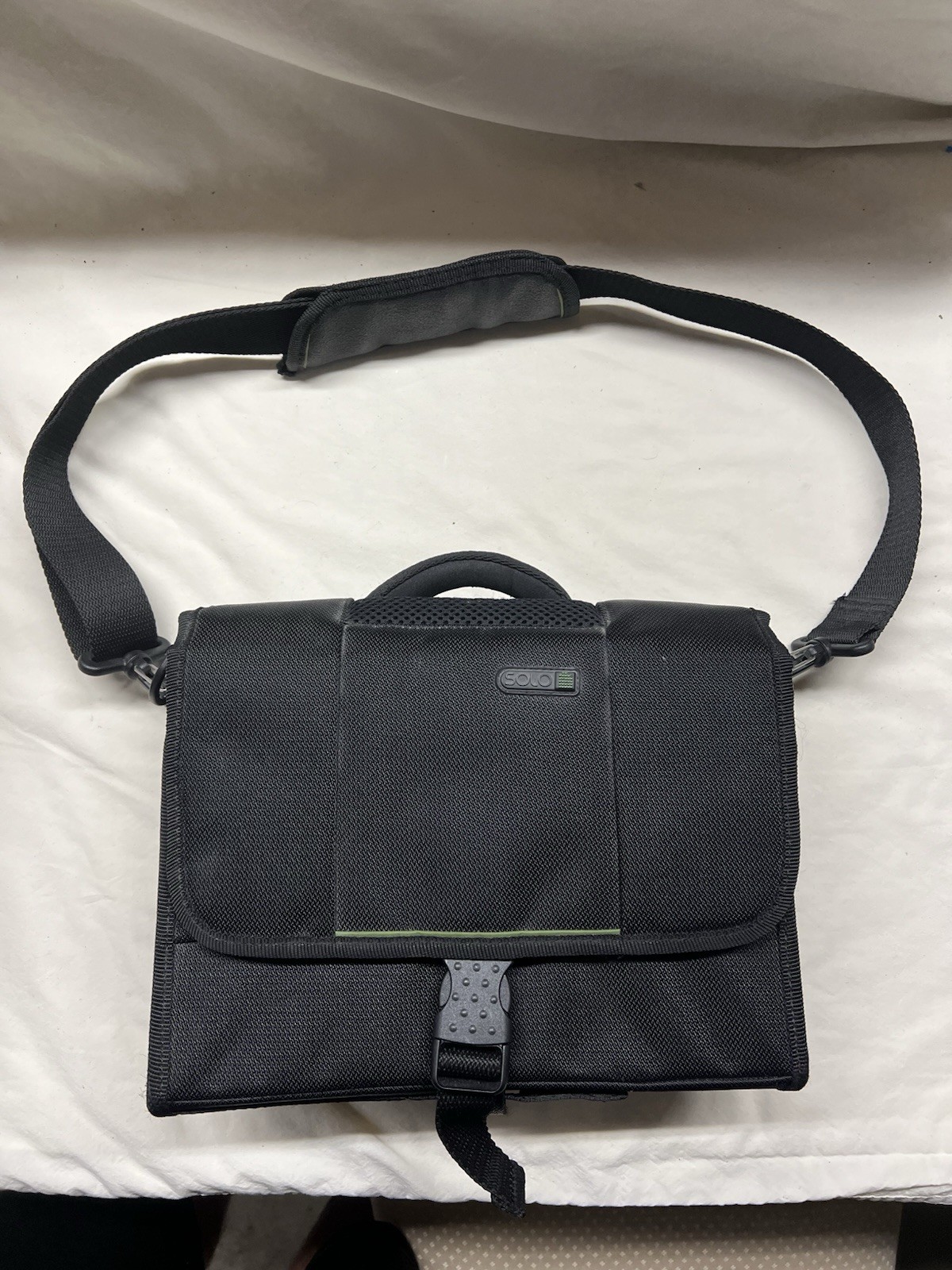 Solo Tech Collection Check Fast Security Multi Purpose Case Bag Carrier Luggage