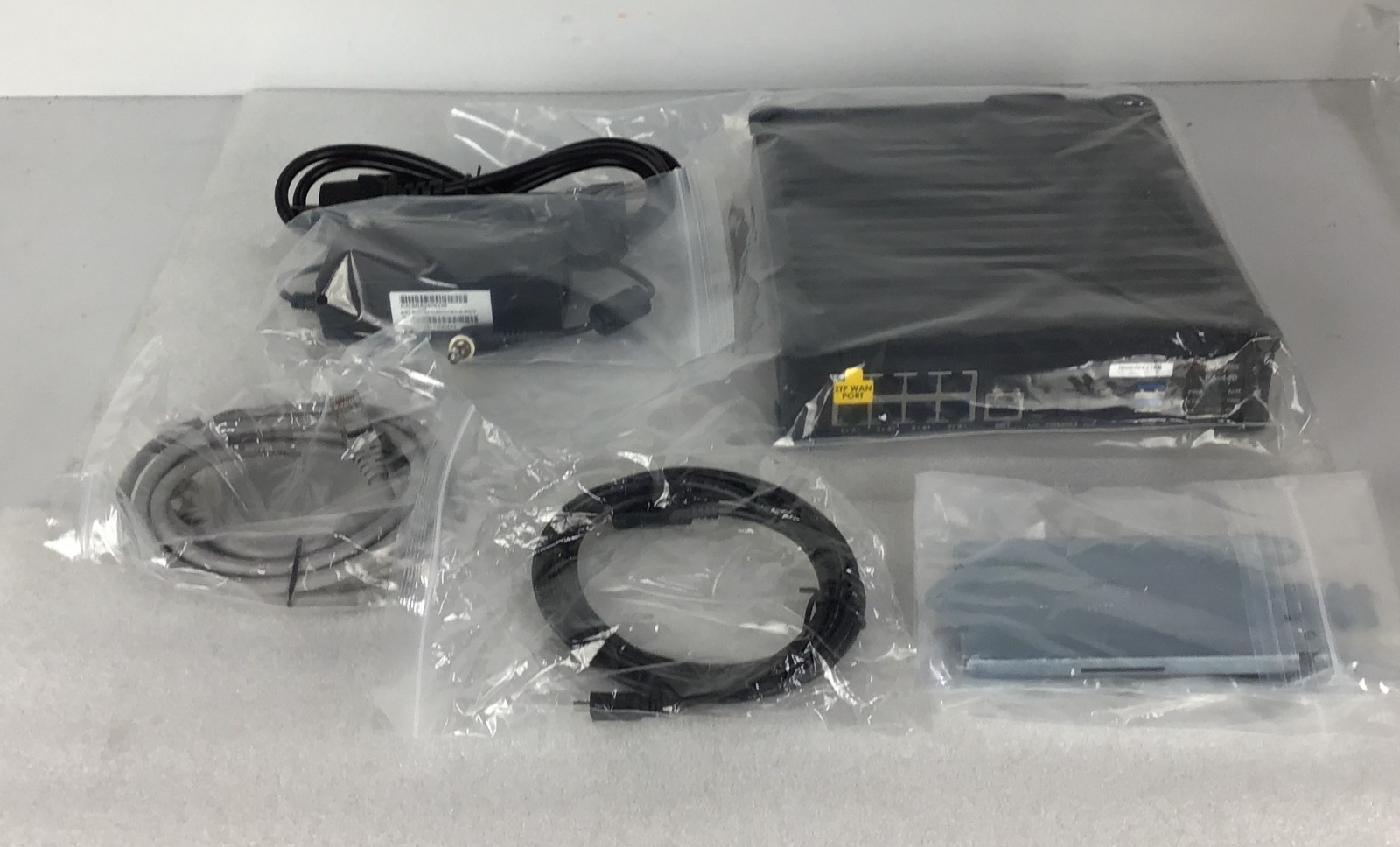 U84962 Palo Alto PANPA440 Next Generation Firewall 8x 1GB RJ45 Ports G2U